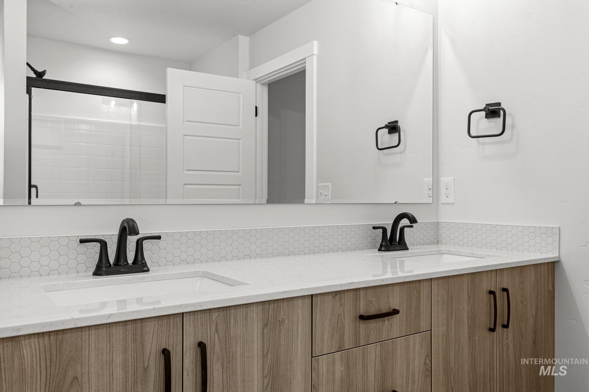 10530 W Teratai St, Star, Idaho 83669, 4 Bedrooms, 2.5 Bathrooms, Residential For Sale, Price $479,990, 98968756