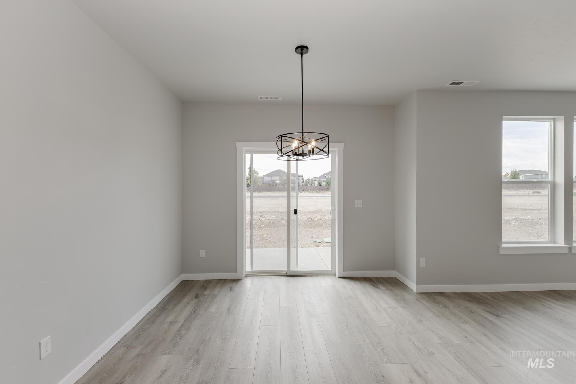 10530 W Teratai St, Star, Idaho 83669, 4 Bedrooms, 2.5 Bathrooms, Residential For Sale, Price $479,990,MLS 98968756