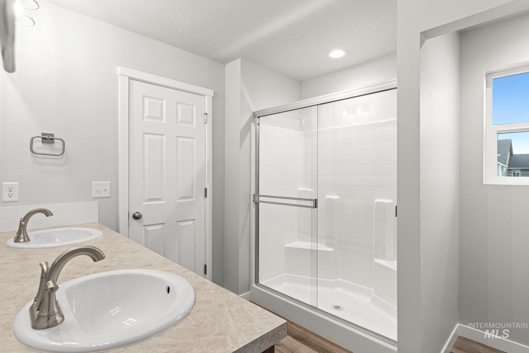 10825 Rutland St, Caldwell, Idaho 83605, 3 Bedrooms, 2.5 Bathrooms, Residential For Sale, Price $400,990,MLS 98968762