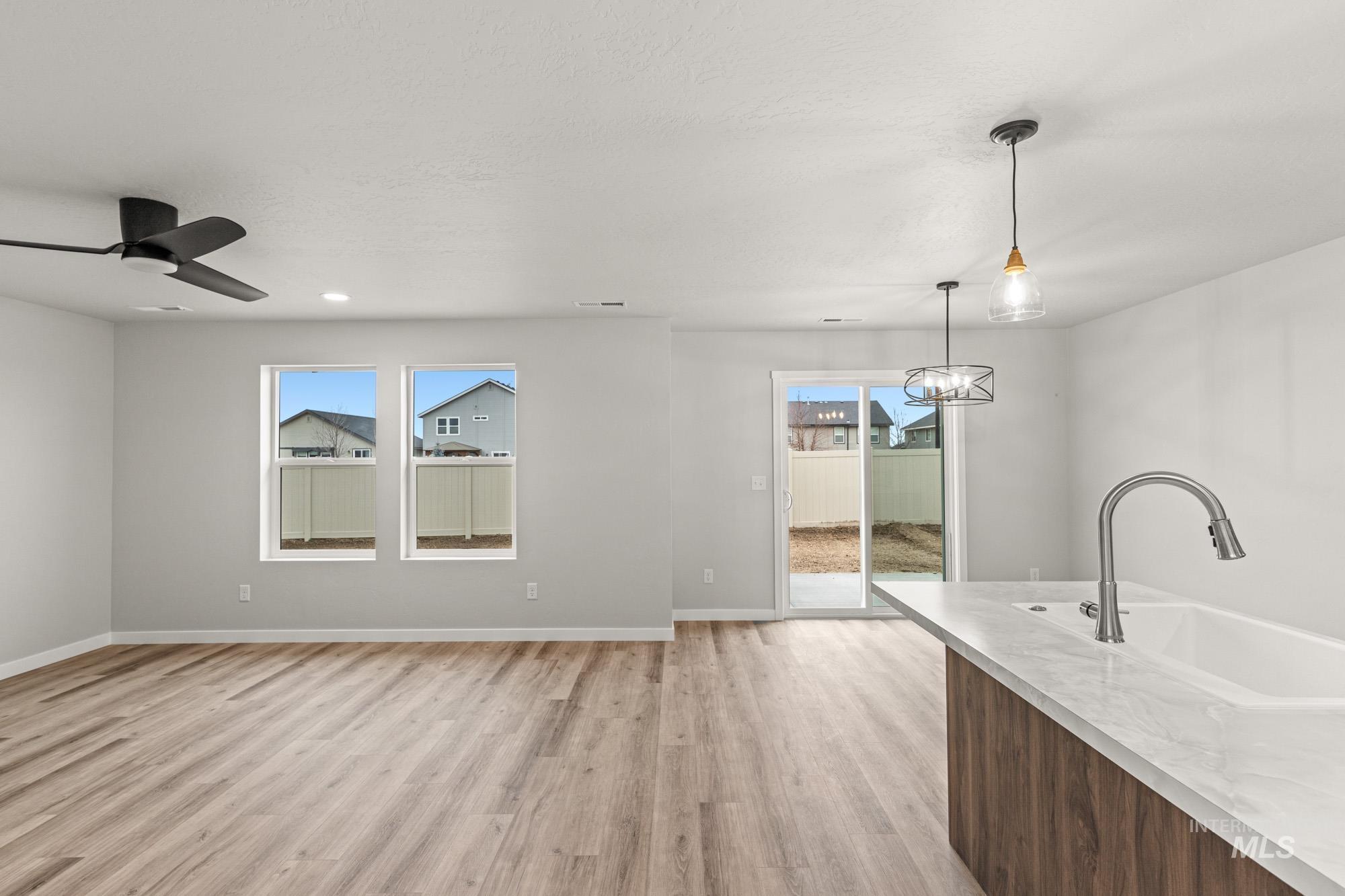 10825 Rutland St, Caldwell, Idaho 83605, 3 Bedrooms, 2.5 Bathrooms, Residential For Sale, Price $400,990,MLS 98968762