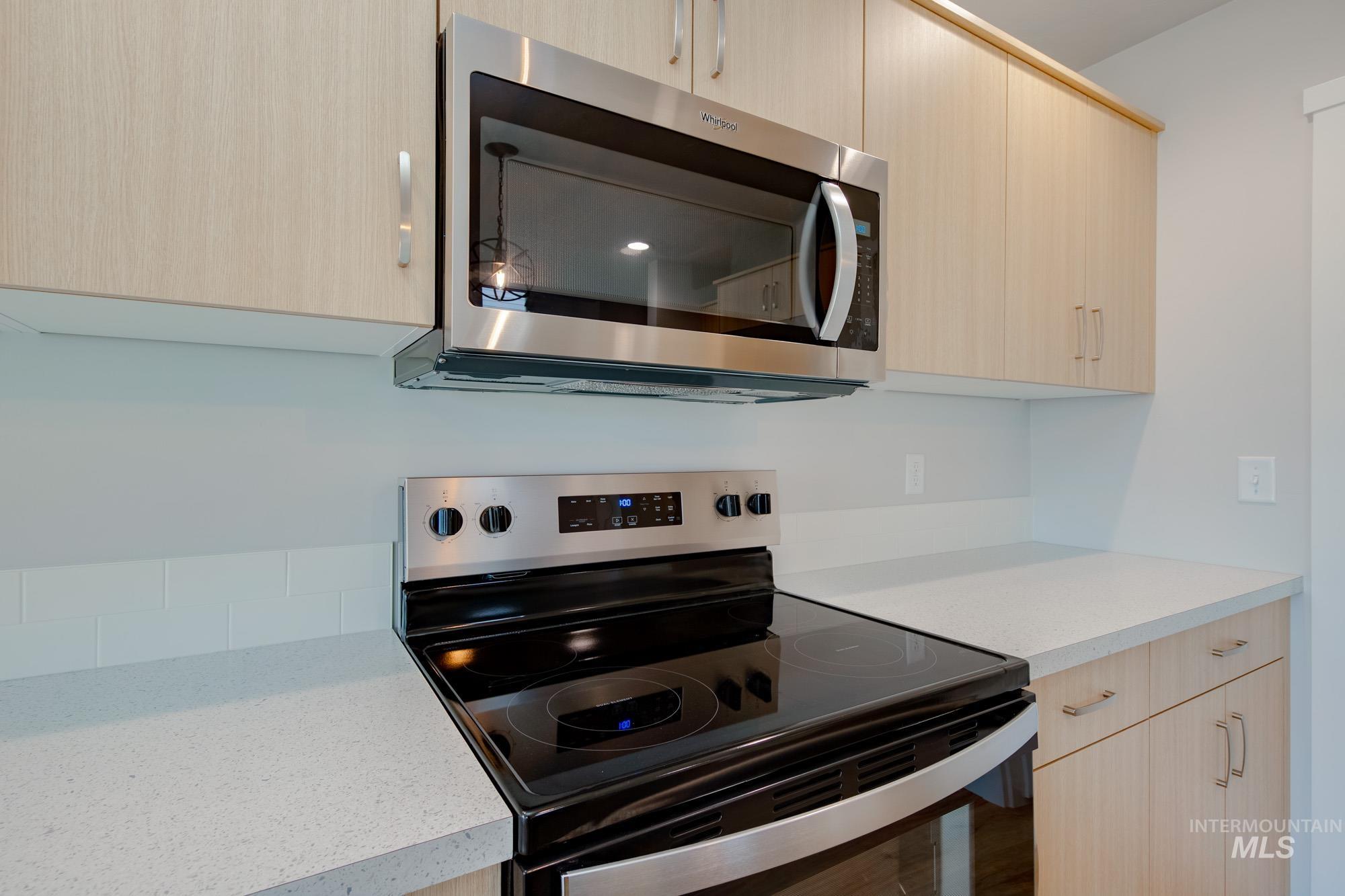 2462 W Fallon Lp, Nampa, Idaho 83651, 3 Bedrooms, 2.5 Bathrooms, Residential For Sale, Price $426,990, 98968771