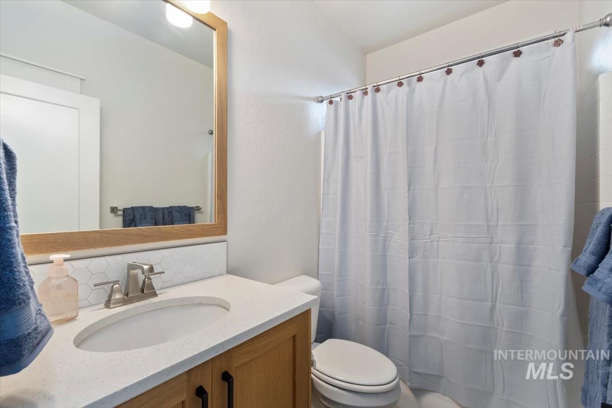 1754 N Peakhurt, Kuna, Idaho 83634, 3 Bedrooms, 2 Bathrooms, Residential For Sale, Price $674,900, 98968776