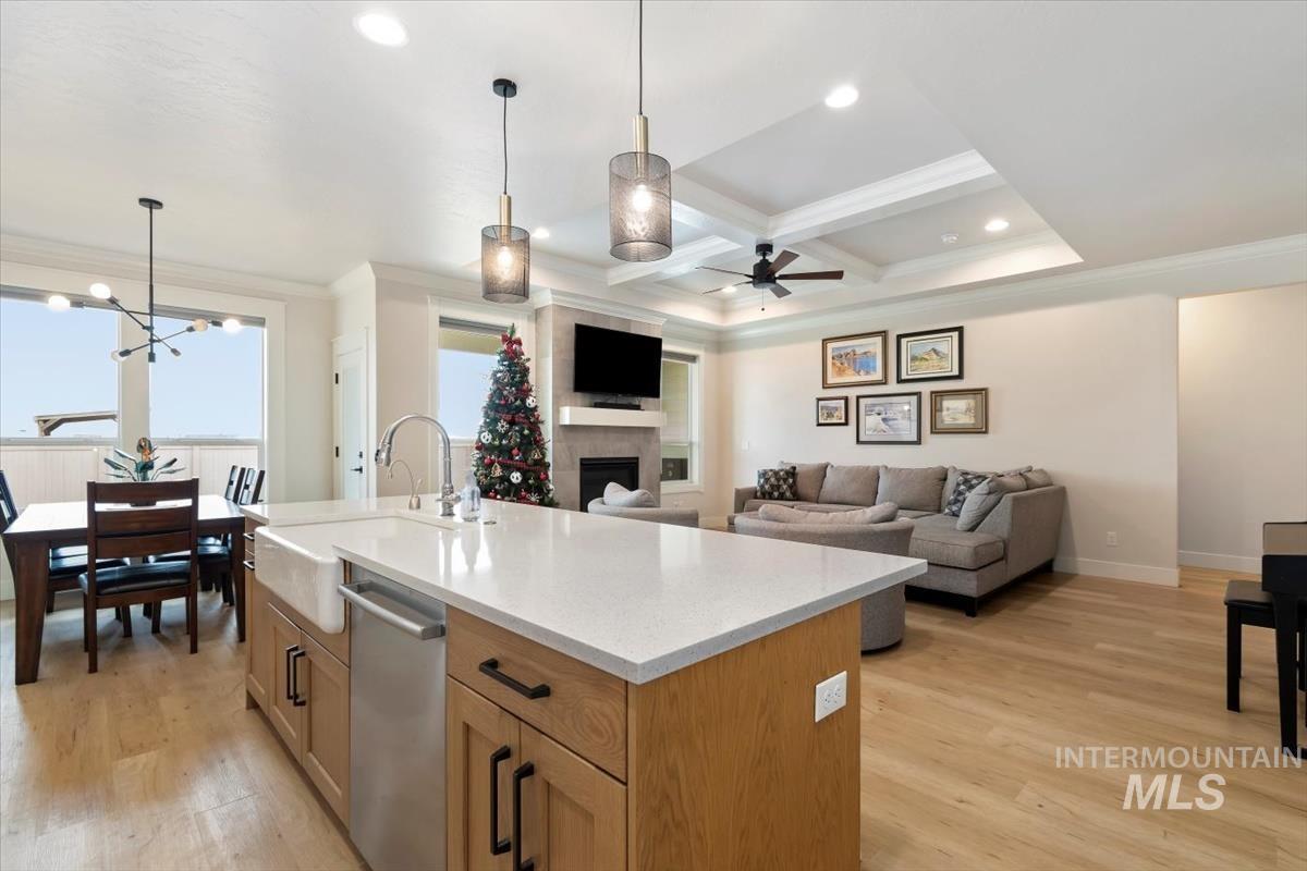 1754 N Peakhurt, Kuna, Idaho 83634, 3 Bedrooms, 2 Bathrooms, Residential For Sale, Price $674,900, 98968776