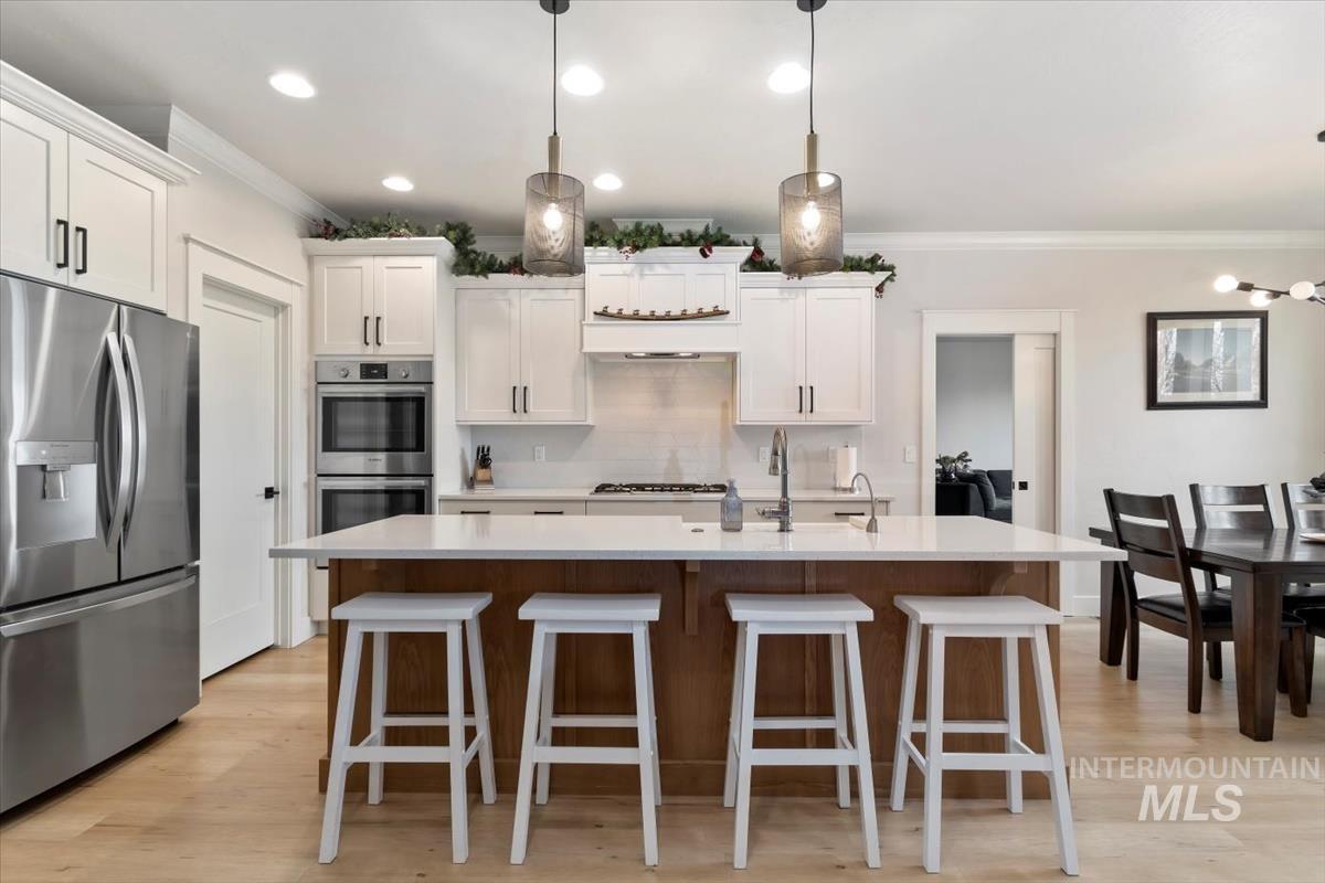 1754 N Peakhurt, Kuna, Idaho 83634, 3 Bedrooms, 2 Bathrooms, Residential For Sale, Price $674,900, 98968776