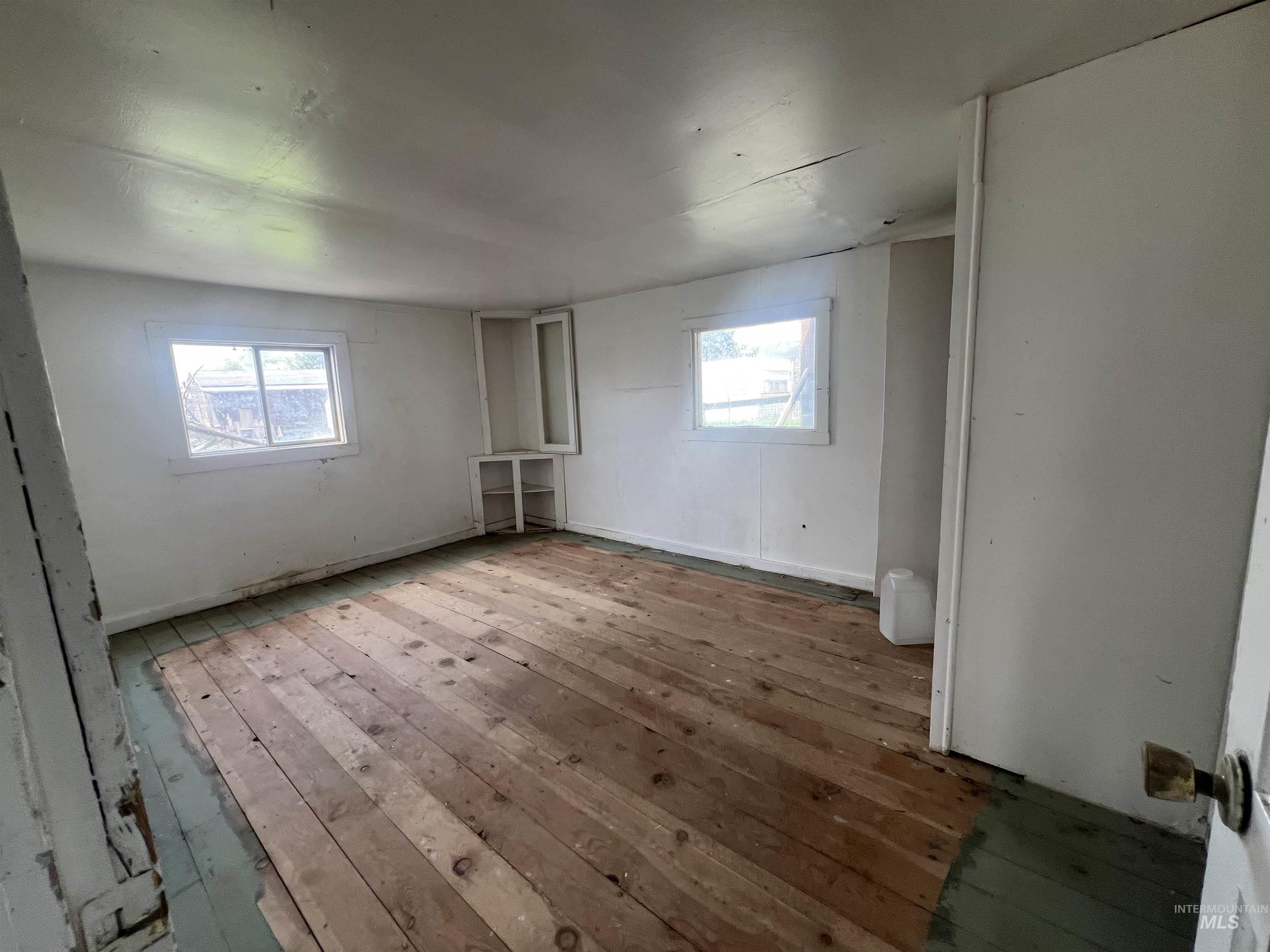 1902 4th Ave, Clarkston, Washington 99403, 2 Bedrooms, 1 Bathroom, Residential For Sale, Price $115,000,MLS 98968777