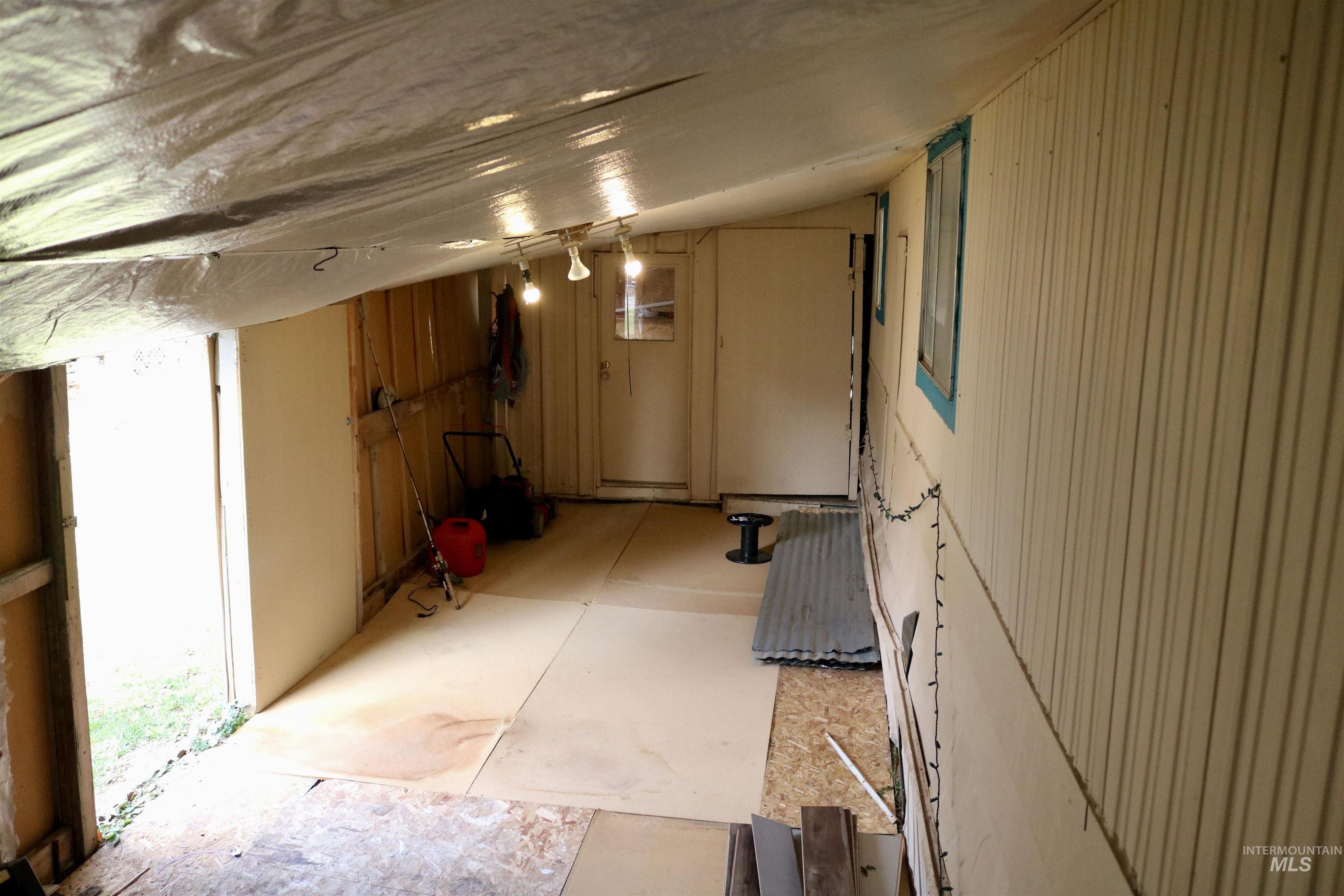 1410 Flamingo, Nampa, Idaho 83651, 2 Bedrooms, 2 Bathrooms, Residential For Sale, Price $69,900,MLS 98968784