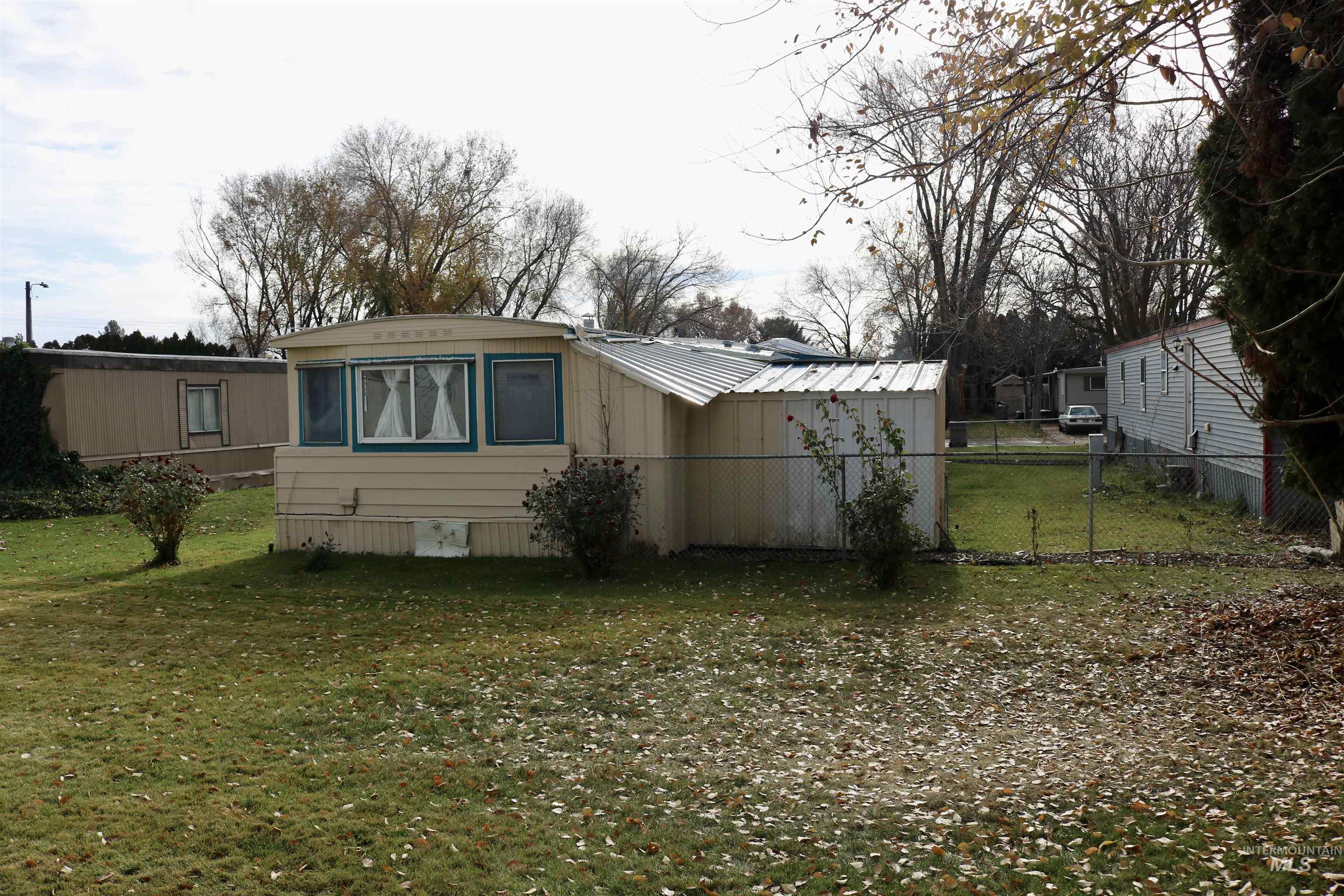 1410 Flamingo, Nampa, Idaho 83651, 2 Bedrooms, 2 Bathrooms, Residential For Sale, Price $69,900,MLS 98968784