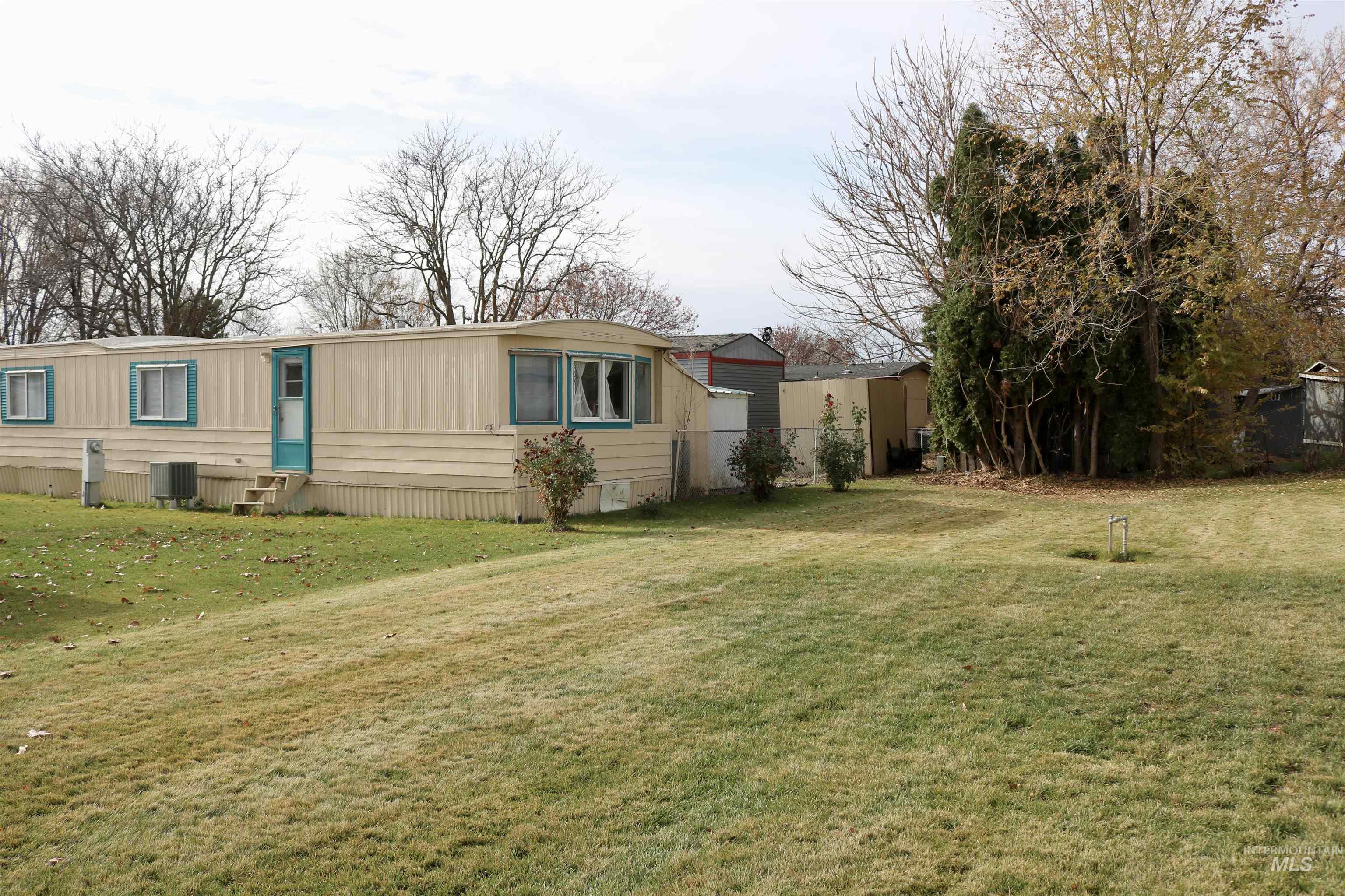 1410 Flamingo, Nampa, Idaho 83651, 2 Bedrooms, 2 Bathrooms, Residential For Sale, Price $69,900,MLS 98968784