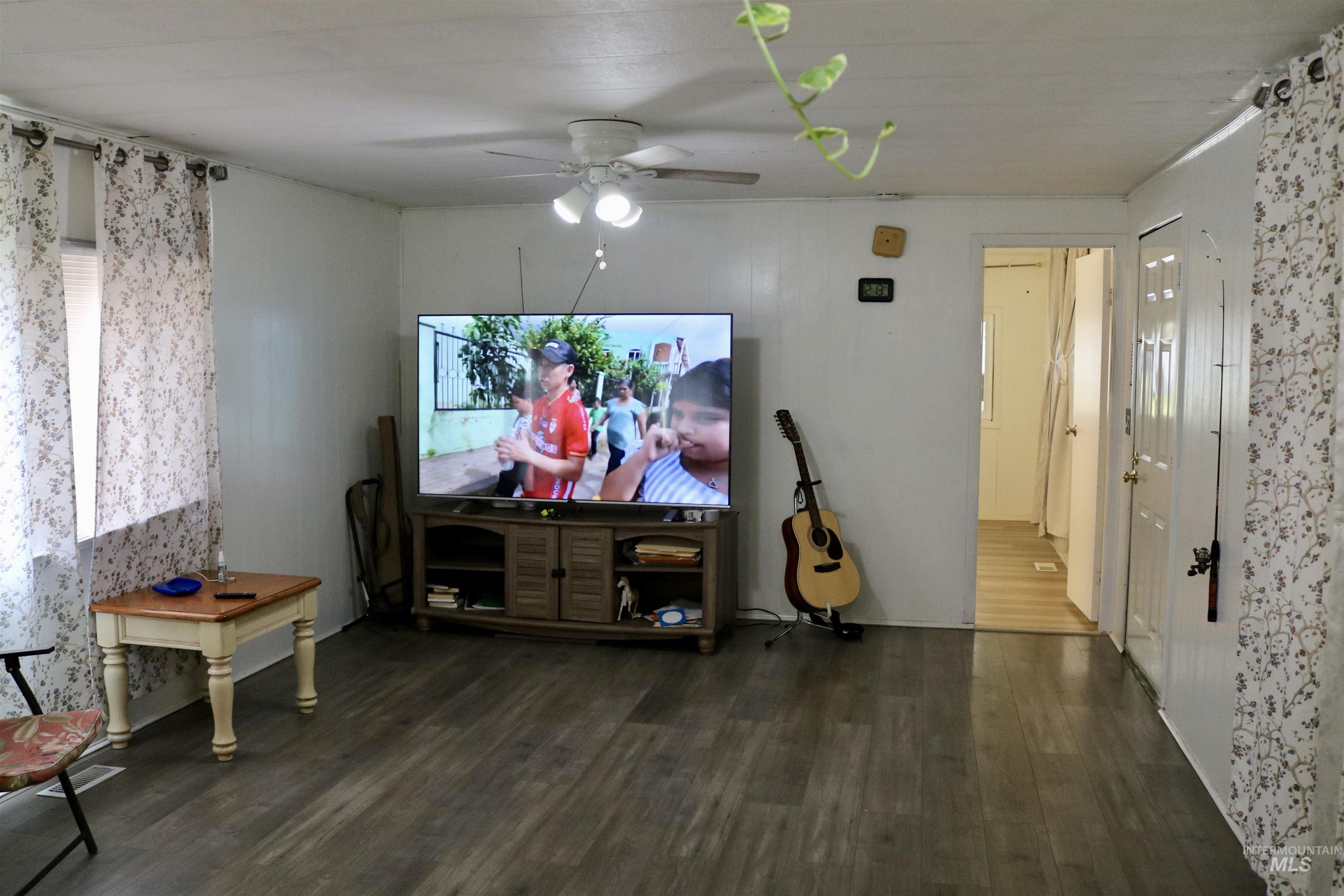 1410 Flamingo, Nampa, Idaho 83651, 2 Bedrooms, 2 Bathrooms, Residential For Sale, Price $69,900,MLS 98968784