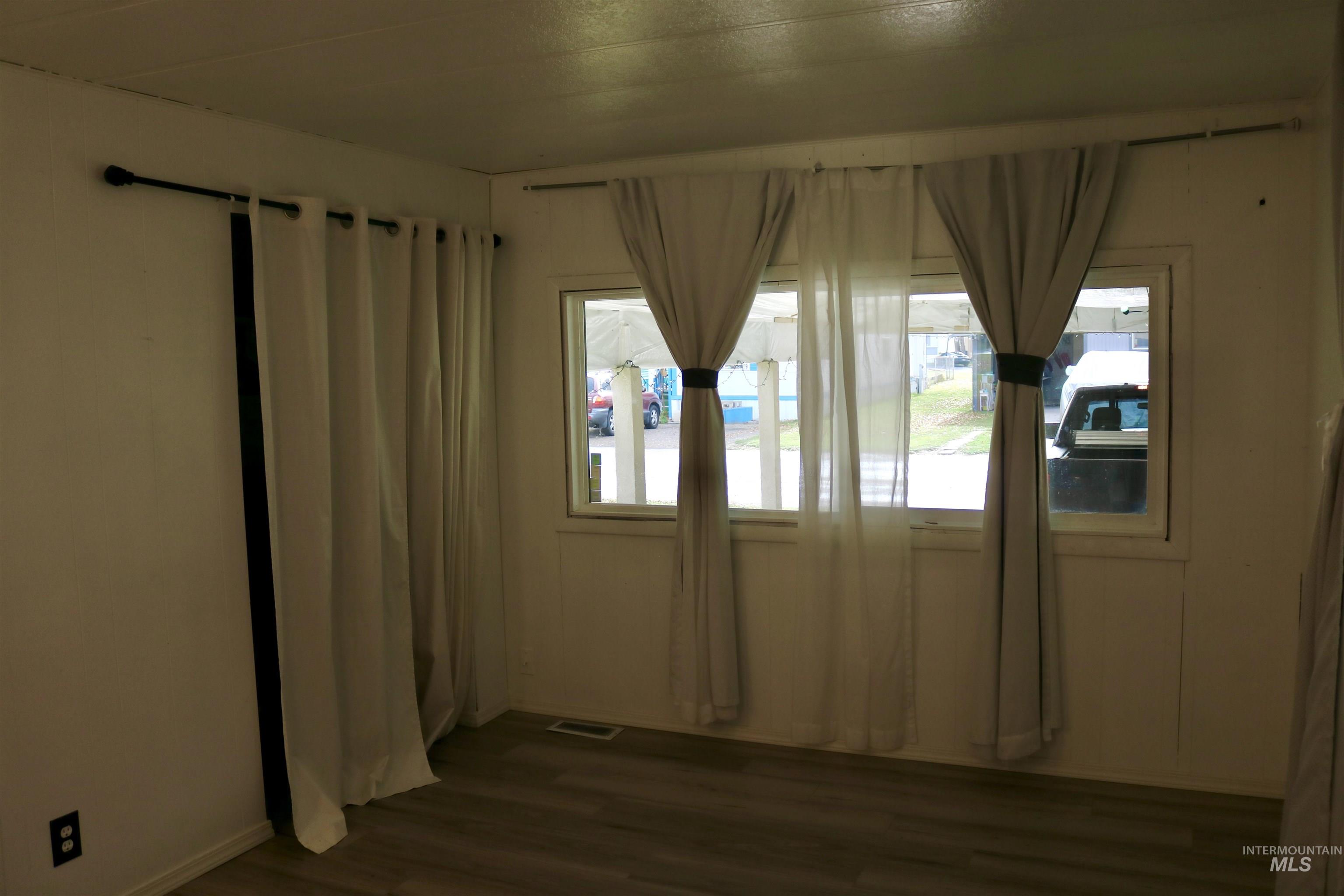 1410 Flamingo, Nampa, Idaho 83651, 2 Bedrooms, 2 Bathrooms, Residential For Sale, Price $69,900,MLS 98968784