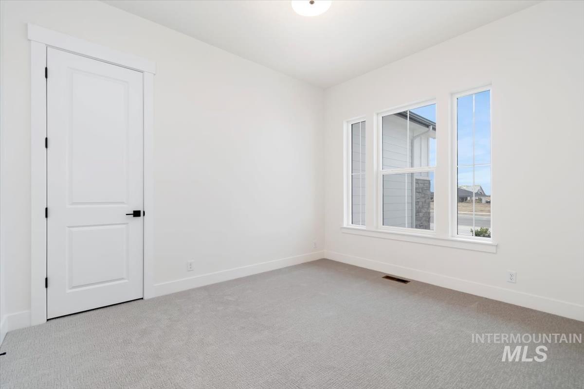 105 S Sunniva Ave, Kuna, Idaho 83634, 4 Bedrooms, 2 Bathrooms, Residential For Sale, Price $649,880,MLS 98968785