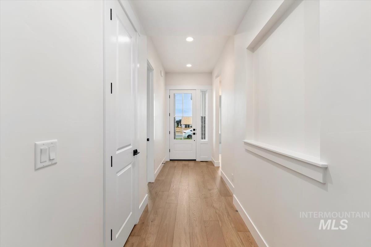 105 S Sunniva Ave, Kuna, Idaho 83634, 4 Bedrooms, 2 Bathrooms, Residential For Sale, Price $649,880,MLS 98968785