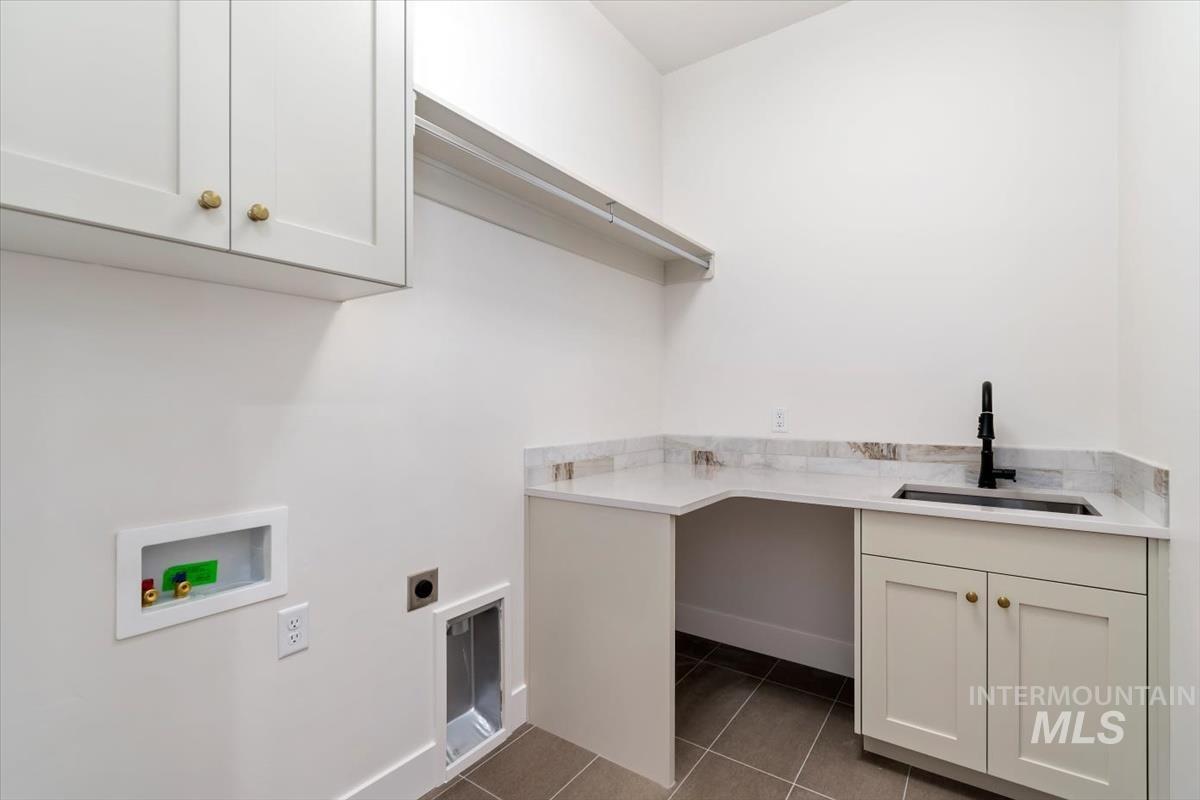 105 S Sunniva Ave, Kuna, Idaho 83634, 4 Bedrooms, 2 Bathrooms, Residential For Sale, Price $649,880,MLS 98968785