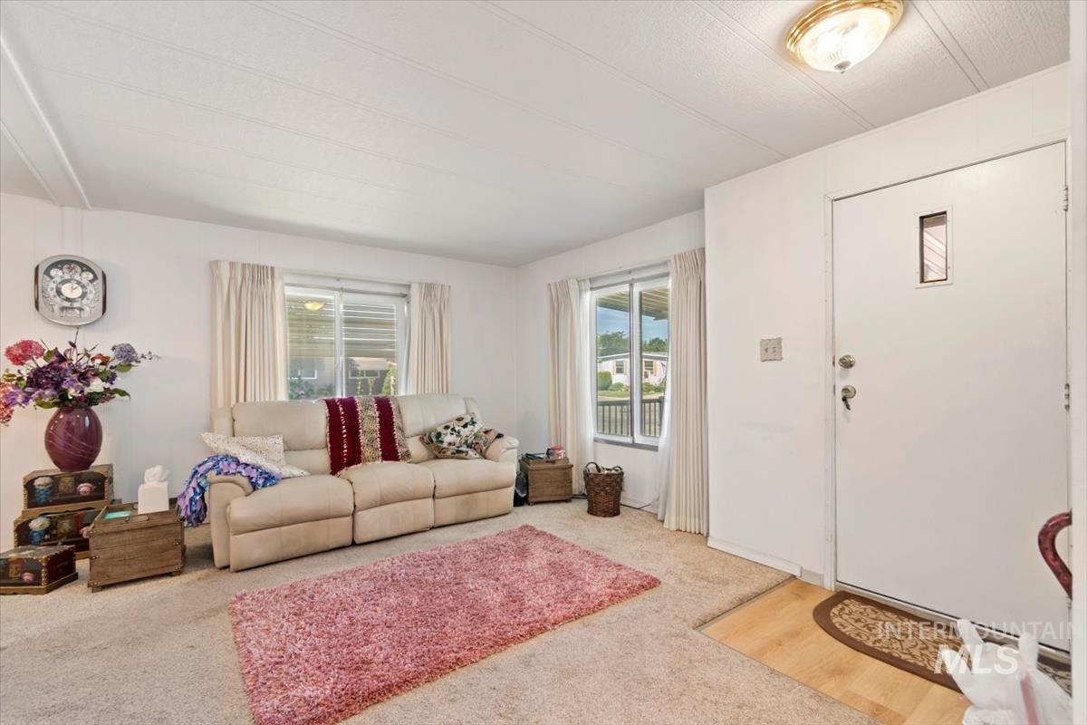 275 N Checola Cir, Boise, Idaho 83713-8004, 2 Bedrooms, 2 Bathrooms, Residential For Sale, Price $120,000,MLS 98968786