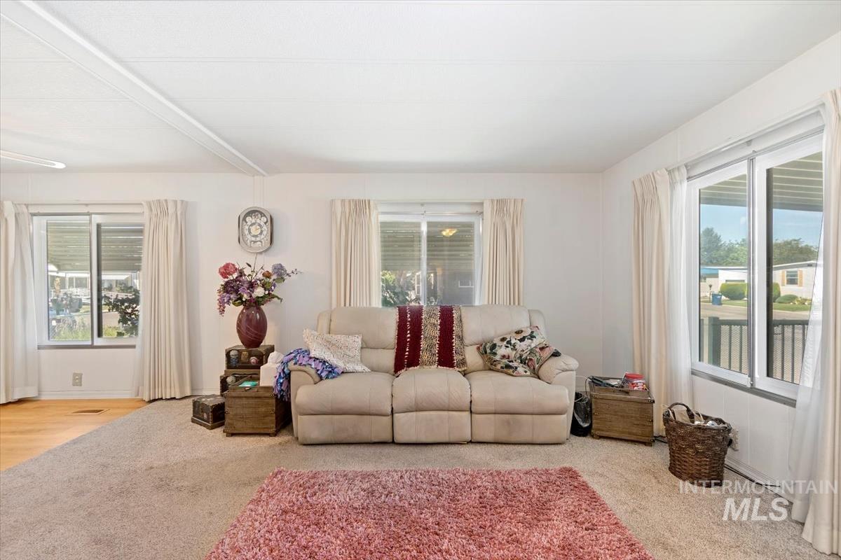 275 N Checola Cir, Boise, Idaho 83713-8004, 2 Bedrooms, 2 Bathrooms, Residential For Sale, Price $120,000,MLS 98968786