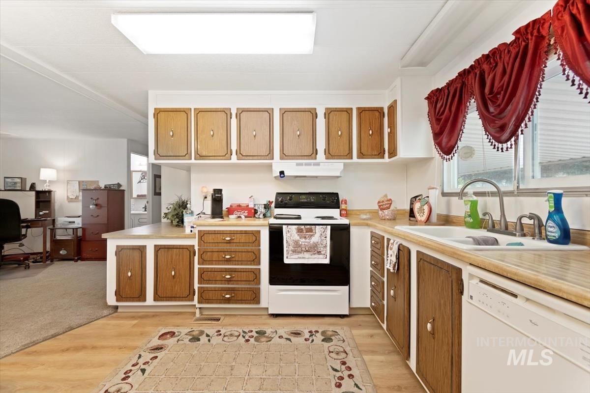 275 N Checola Cir, Boise, Idaho 83713-8004, 2 Bedrooms, 2 Bathrooms, Residential For Sale, Price $120,000,MLS 98968786