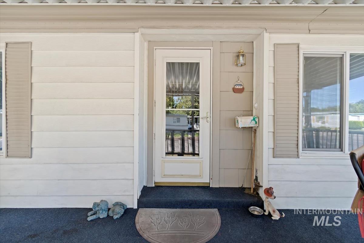 275 N Checola Cir, Boise, Idaho 83713-8004, 2 Bedrooms, 2 Bathrooms, Residential For Sale, Price $120,000,MLS 98968786