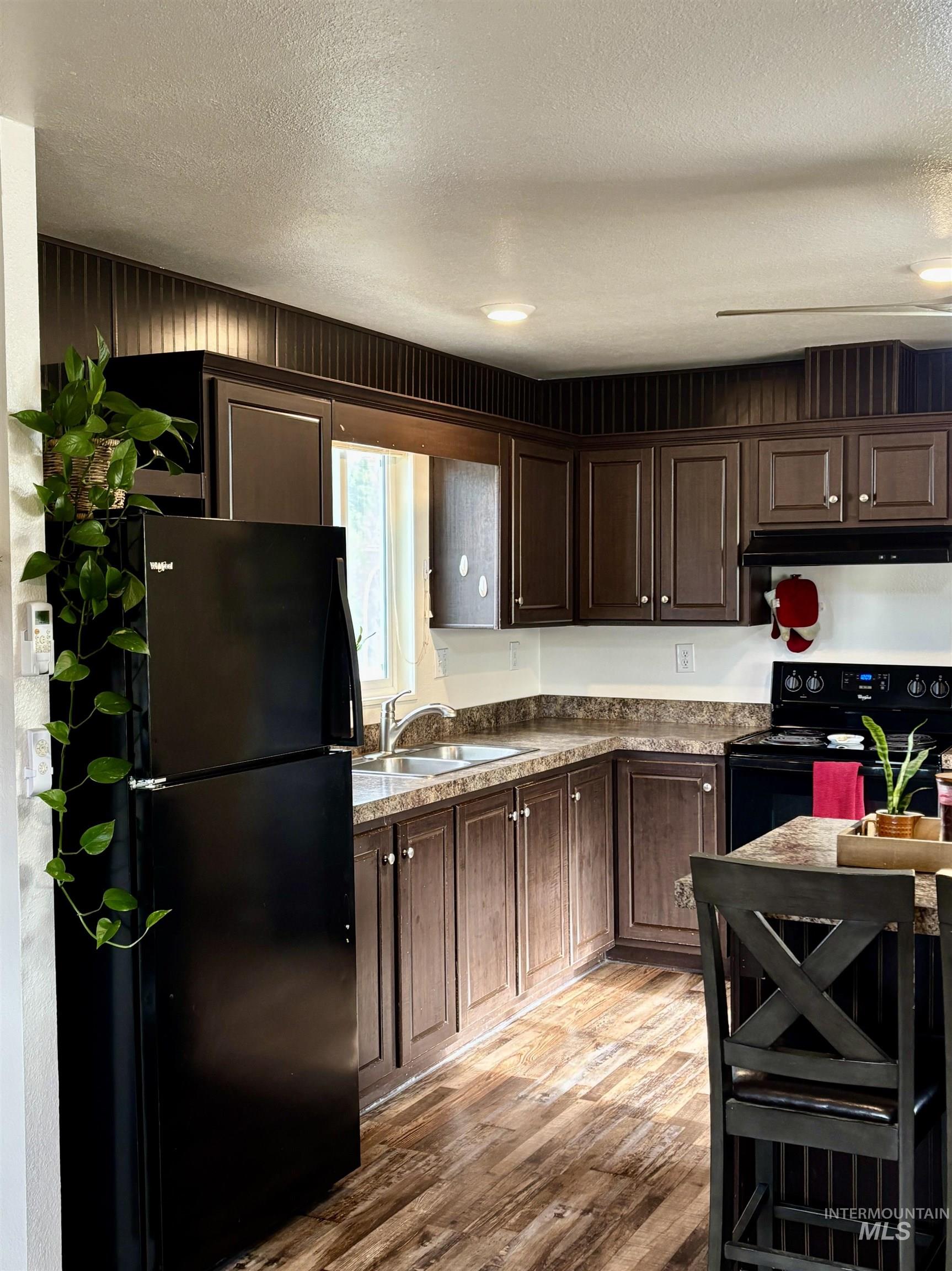 609 N Almon, Moscow, Idaho 83843, 2 Bedrooms, 1 Bathroom, Residential For Sale, Price $82,000,MLS 98968787