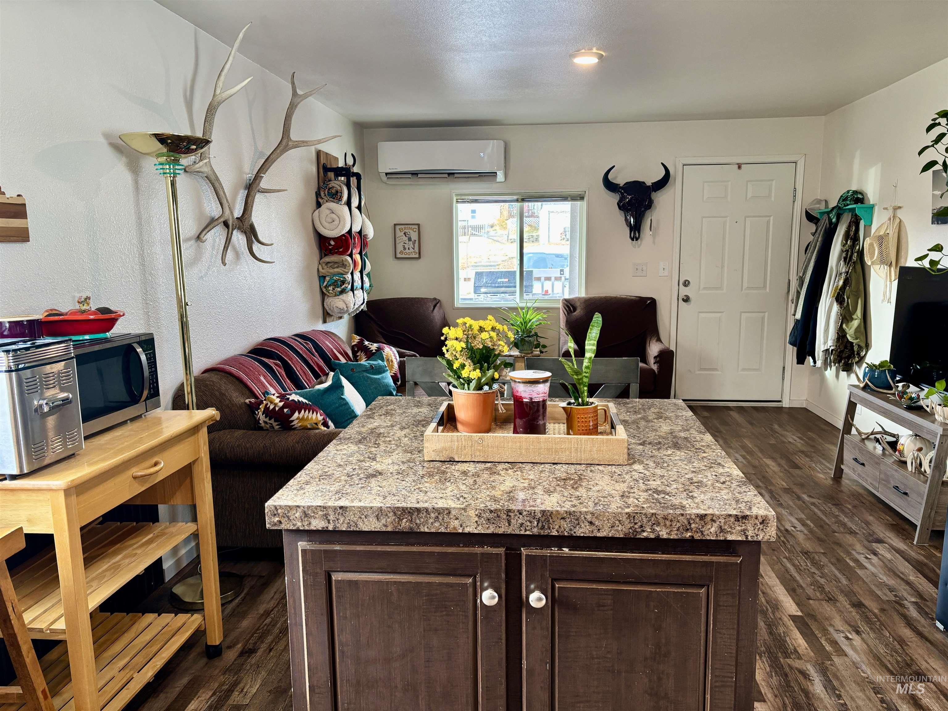 609 N Almon, Moscow, Idaho 83843, 2 Bedrooms, 1 Bathroom, Residential For Sale, Price $82,000,MLS 98968787