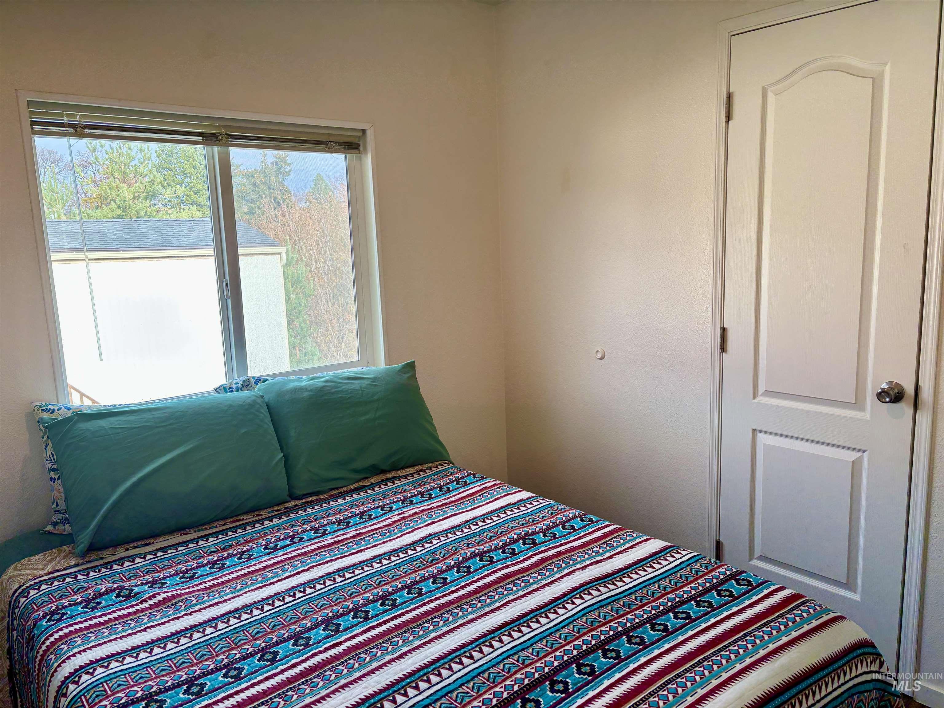 609 N Almon, Moscow, Idaho 83843, 2 Bedrooms, 1 Bathroom, Residential For Sale, Price $82,000,MLS 98968787