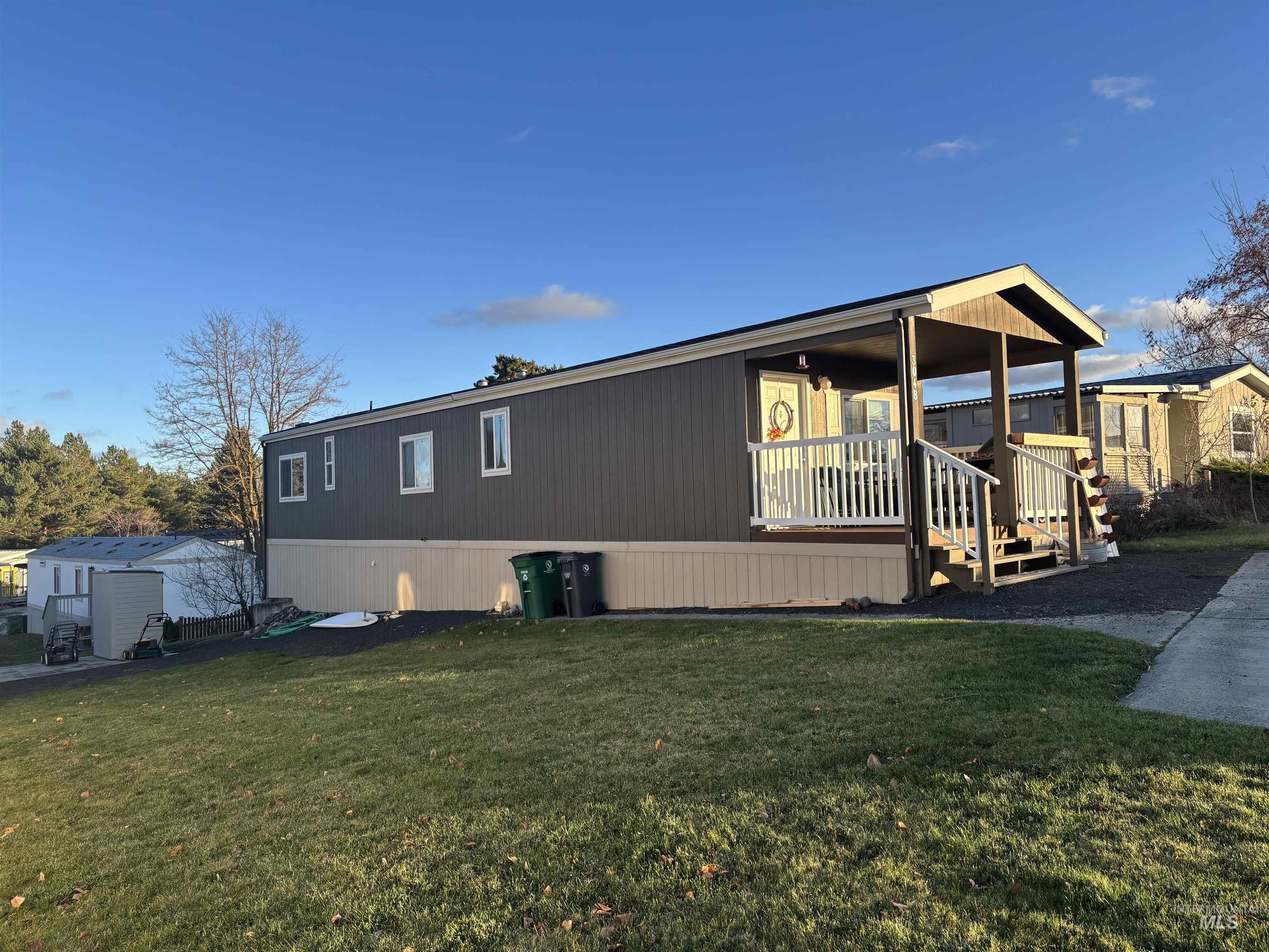 609 N Almon, Moscow, Idaho 83843, 2 Bedrooms, 1 Bathroom, Residential For Sale, Price $82,000,MLS 98968787