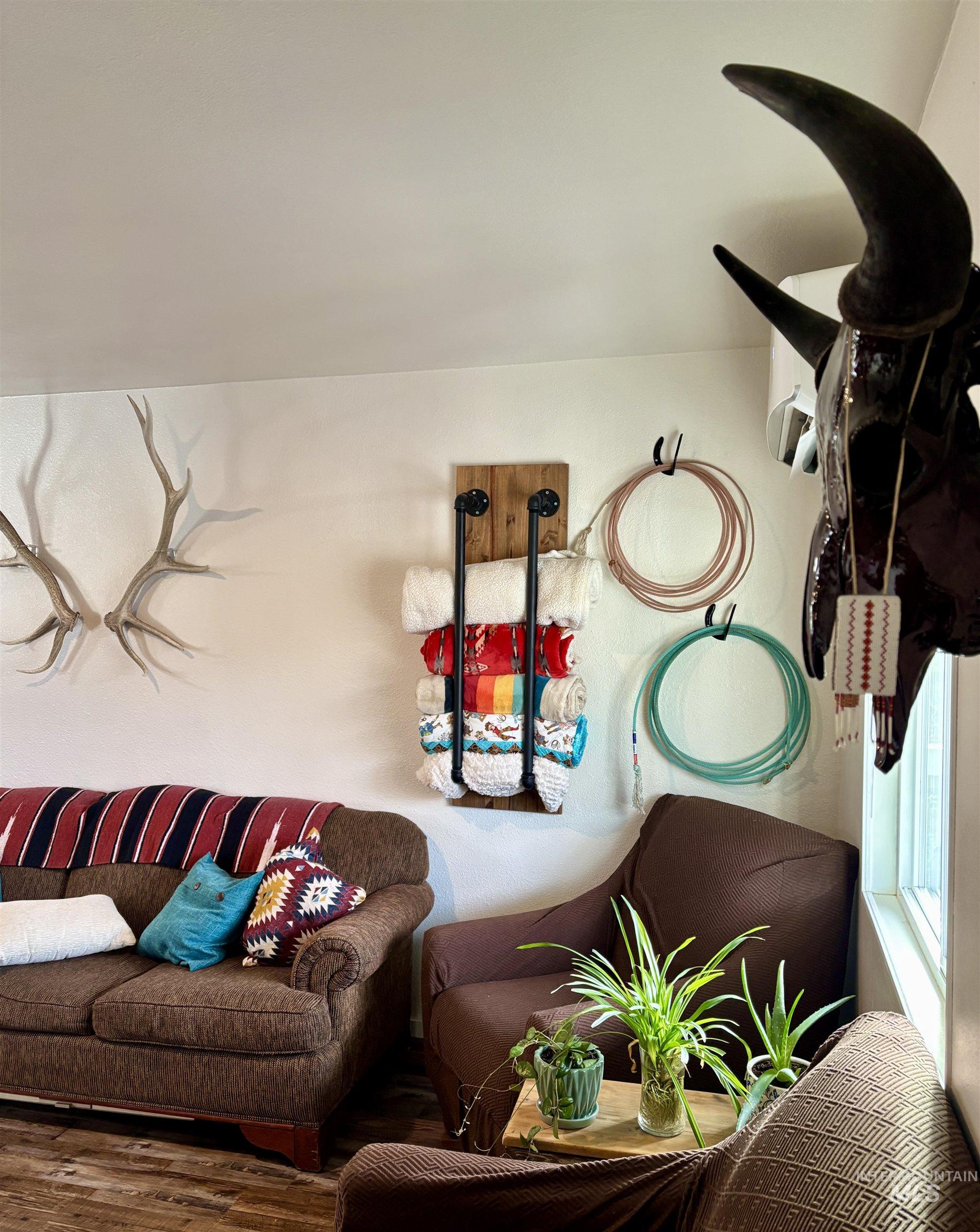 609 N Almon, Moscow, Idaho 83843, 2 Bedrooms, 1 Bathroom, Residential For Sale, Price $82,000,MLS 98968787