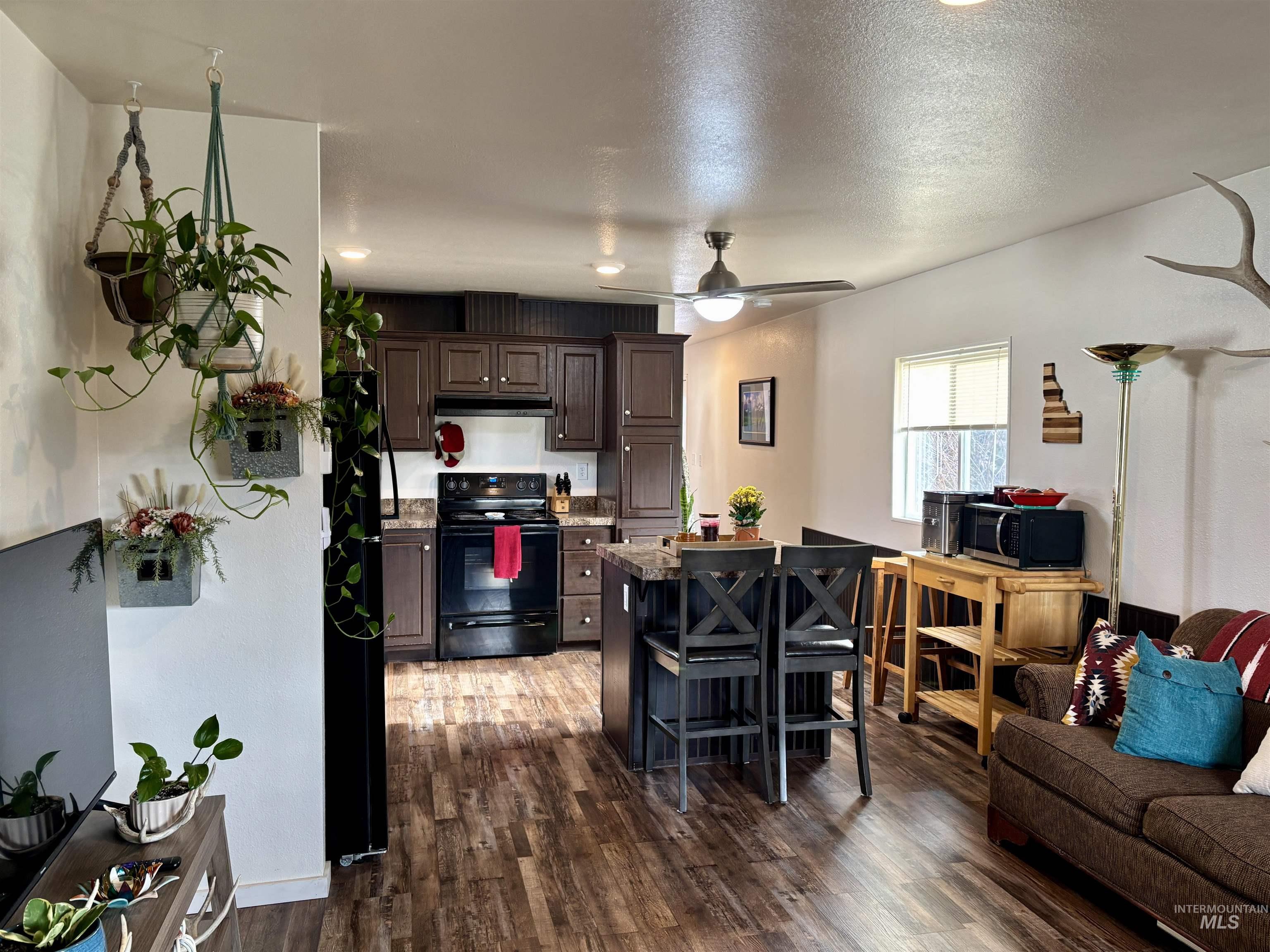 609 N Almon, Moscow, Idaho 83843, 2 Bedrooms, 1 Bathroom, Residential For Sale, Price $82,000,MLS 98968787