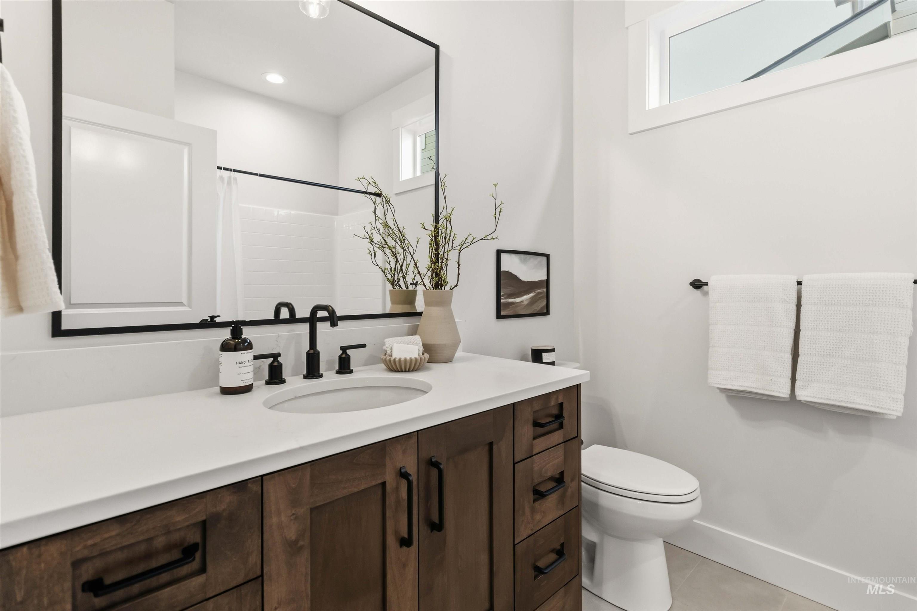 2017 E Brace St, Meridian, Idaho 83642, 3 Bedrooms, 2 Bathrooms, Residential For Sale, Price $624,900,MLS 98968789