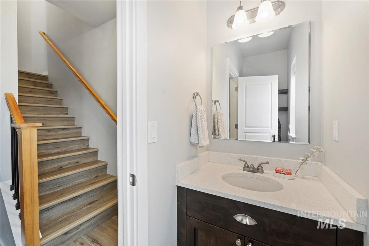 8779 W Pine Valley Ln, Boise, Idaho 83709, 3 Bedrooms, 2.5 Bathrooms, Residential For Sale, Price $339,900,MLS 98968791