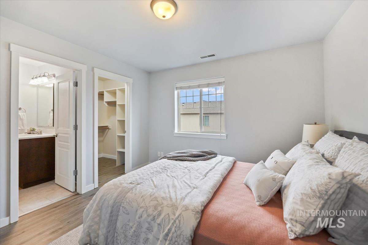 8779 W Pine Valley Ln, Boise, Idaho 83709, 3 Bedrooms, 2.5 Bathrooms, Residential For Sale, Price $339,900,MLS 98968791