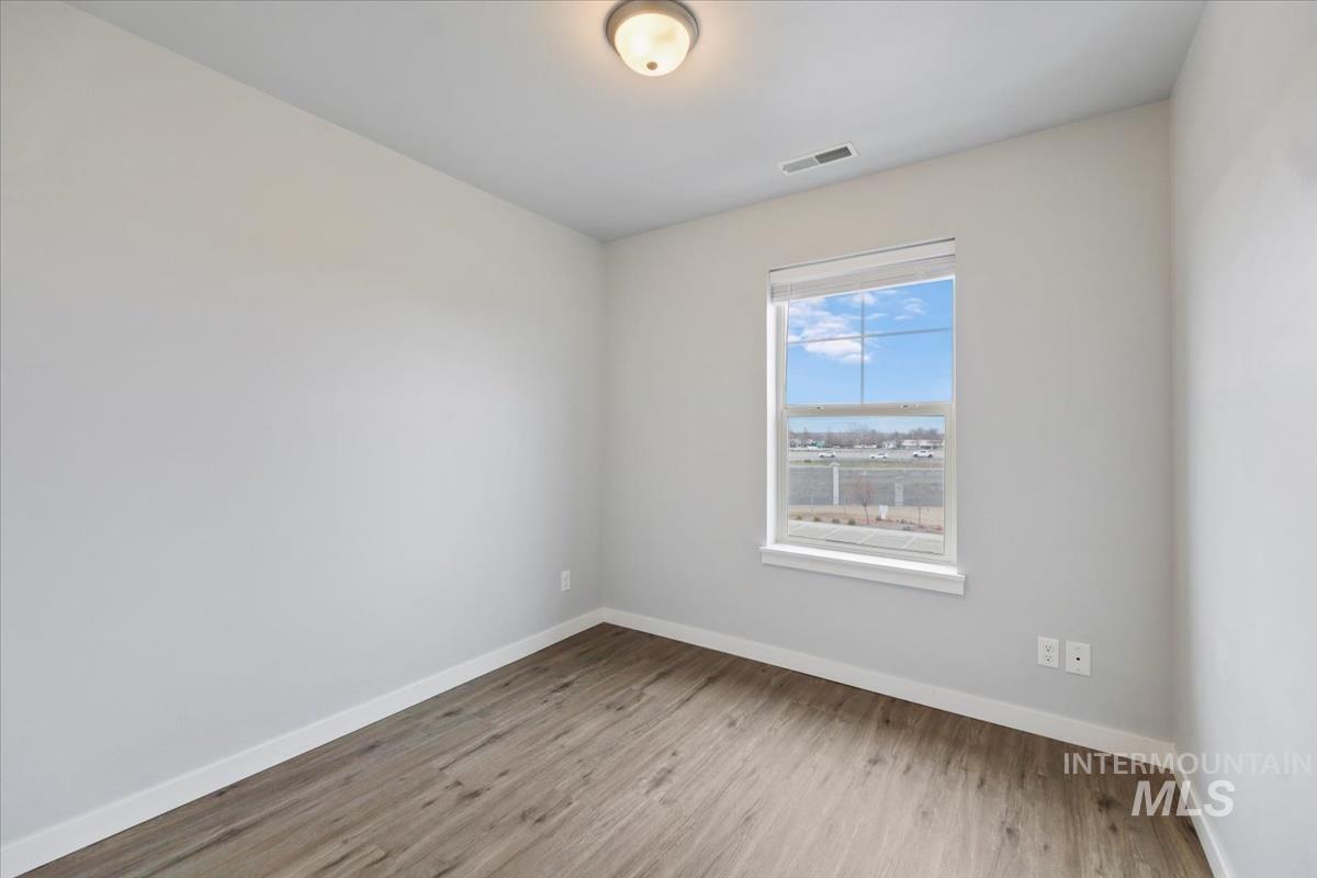 8779 W Pine Valley Ln, Boise, Idaho 83709, 3 Bedrooms, 2.5 Bathrooms, Residential For Sale, Price $339,900,MLS 98968791