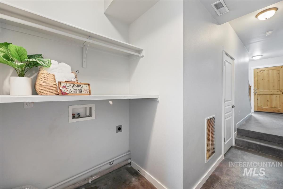 8779 W Pine Valley Ln, Boise, Idaho 83709, 3 Bedrooms, 2.5 Bathrooms, Residential For Sale, Price $339,900,MLS 98968791