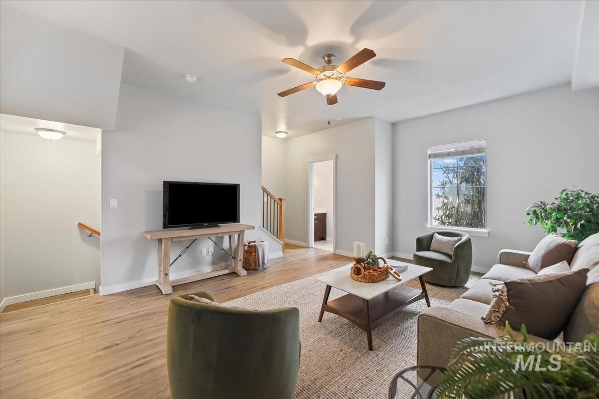 8779 W Pine Valley Ln, Boise, Idaho 83709, 3 Bedrooms, 2.5 Bathrooms, Residential For Sale, Price $339,900,MLS 98968791