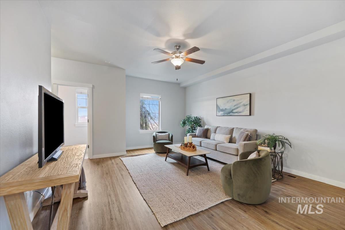 8779 W Pine Valley Ln, Boise, Idaho 83709, 3 Bedrooms, 2.5 Bathrooms, Residential For Sale, Price $339,900,MLS 98968791