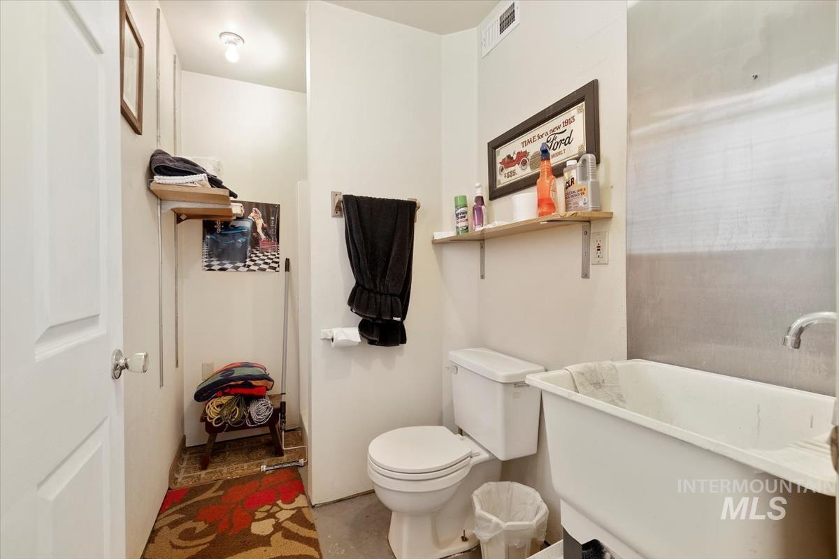 11800 W Florida Drive, Boise, Idaho 83709, Business/Commercial For Sale, Price $650,000, 98968793