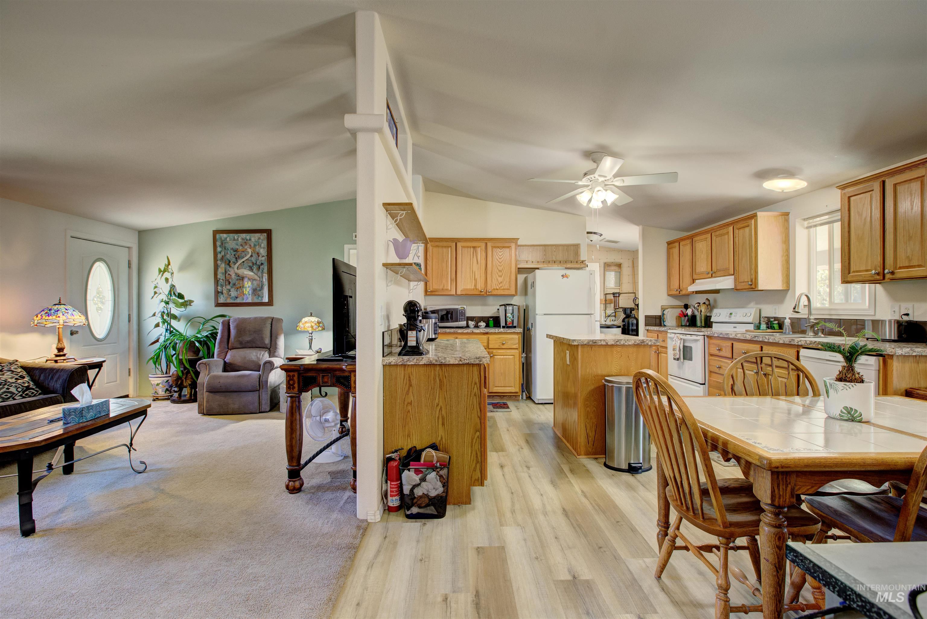 7687 Winter Horses Dr, Middleton, Idaho 83644, 4 Bedrooms, 3 Bathrooms, Residential For Sale, Price $575,000,MLS 98968799