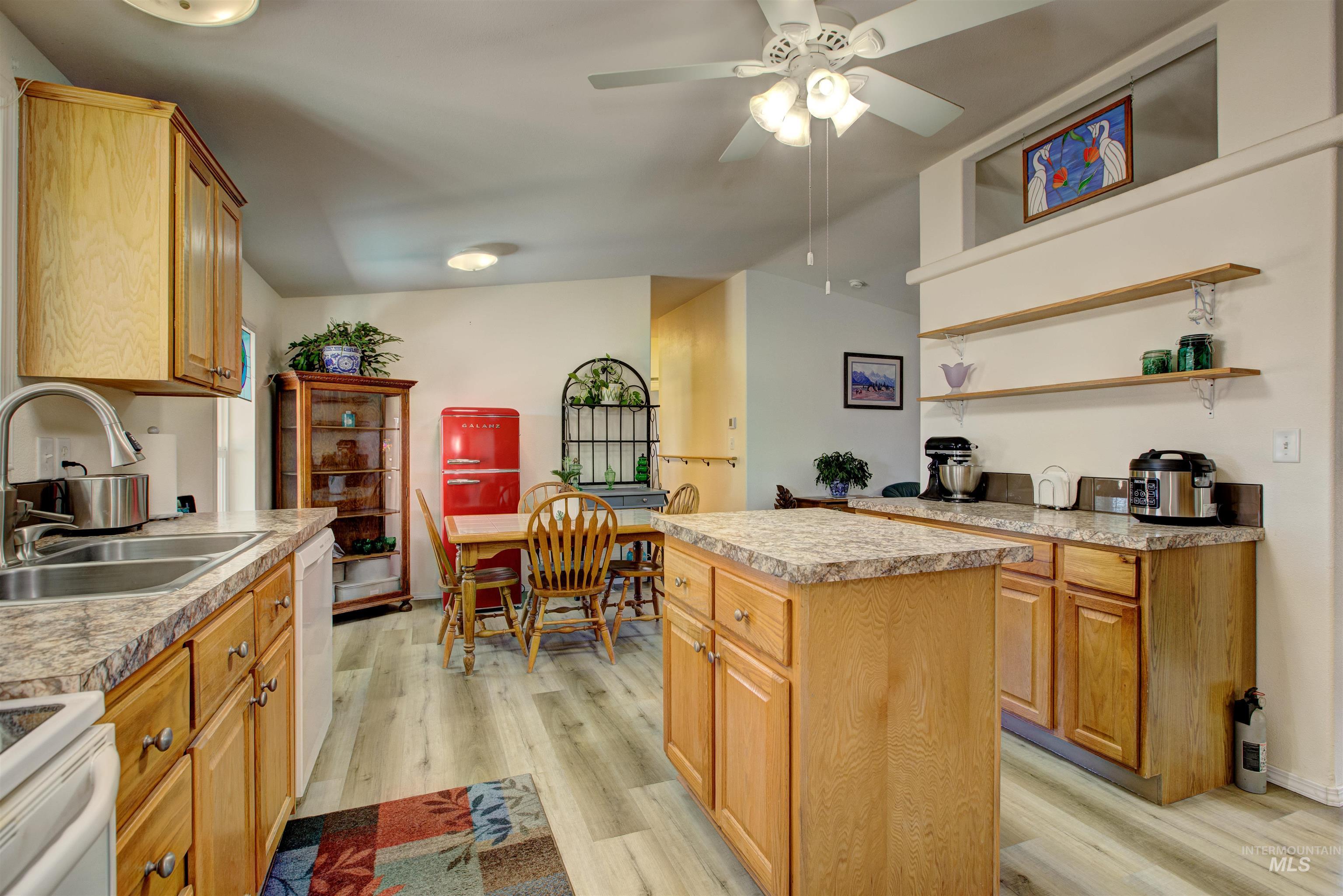 7687 Winter Horses Dr, Middleton, Idaho 83644, 4 Bedrooms, 3 Bathrooms, Residential For Sale, Price $575,000,MLS 98968799