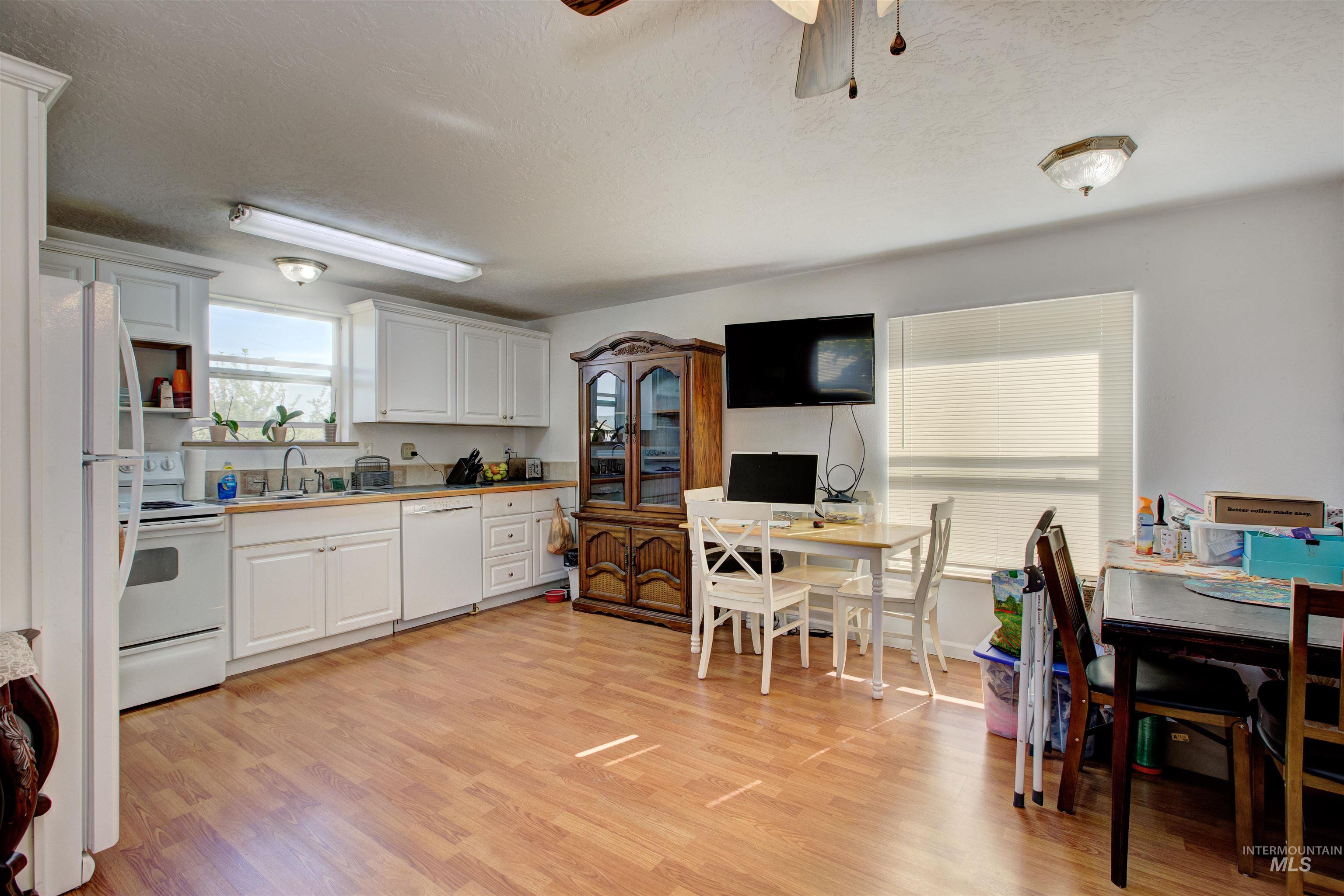 7687 Winter Horses Dr, Middleton, Idaho 83644, 4 Bedrooms, 3 Bathrooms, Residential For Sale, Price $575,000,MLS 98968799