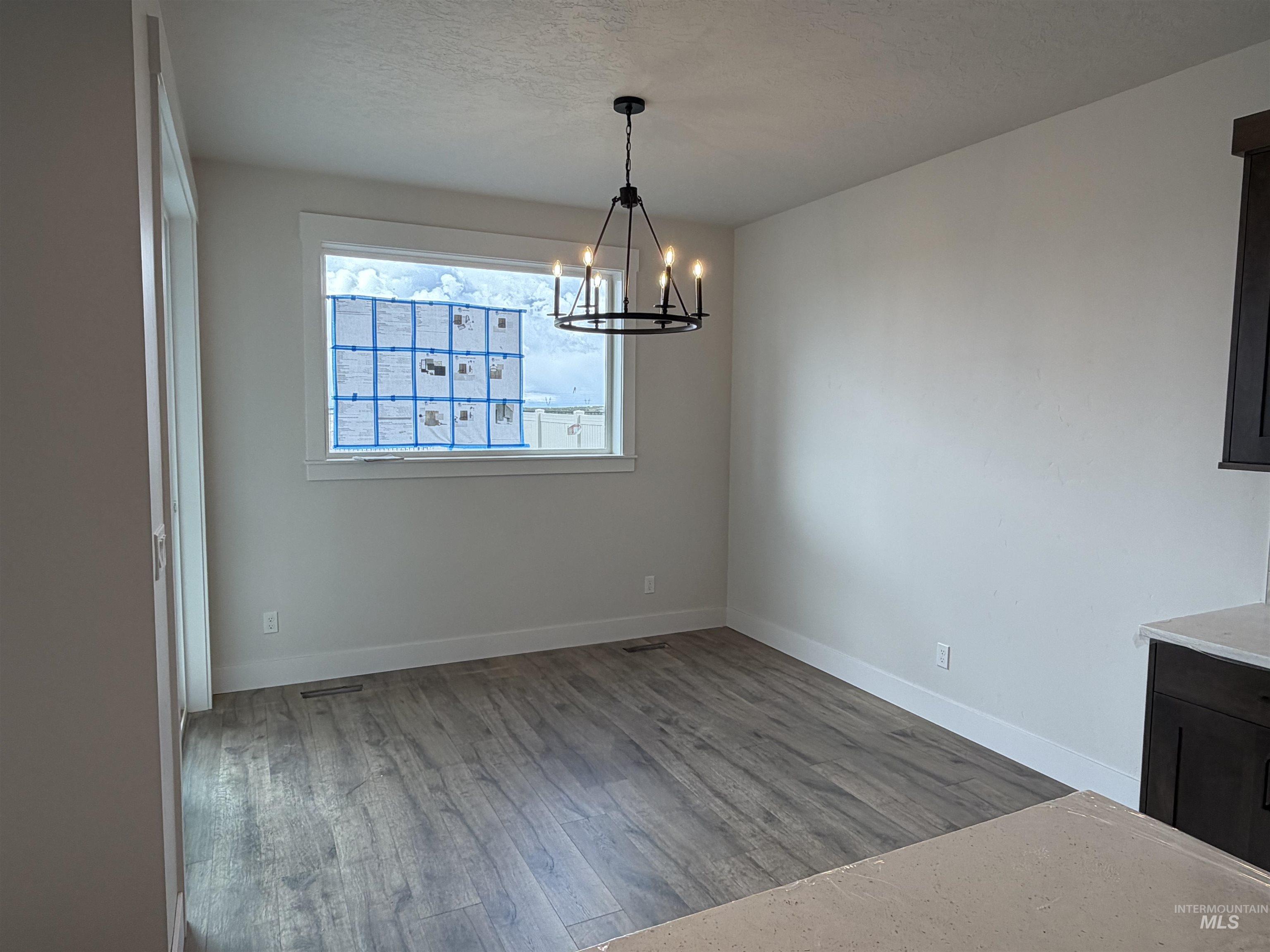 355 S Bumper Way, Boise, Idaho 83716, 3 Bedrooms, 2 Bathrooms, Residential For Sale, Price $539,900, 98968803