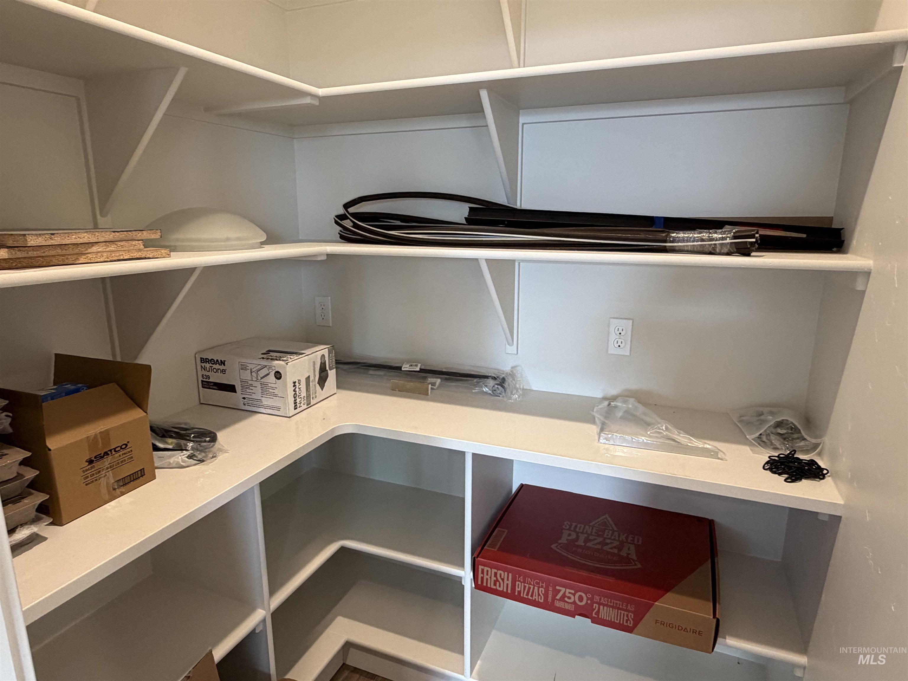 355 S Bumper Way, Boise, Idaho 83716, 3 Bedrooms, 2 Bathrooms, Residential For Sale, Price $524,900, 98968803