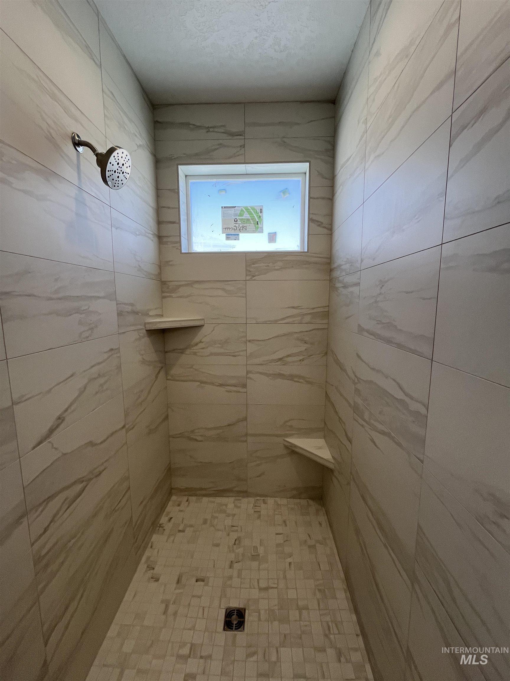 300 E Mayfield Springs Blvd, Boise, Idaho 83716, 3 Bedrooms, 2 Bathrooms, Residential For Sale, Price $459,900, 98968806