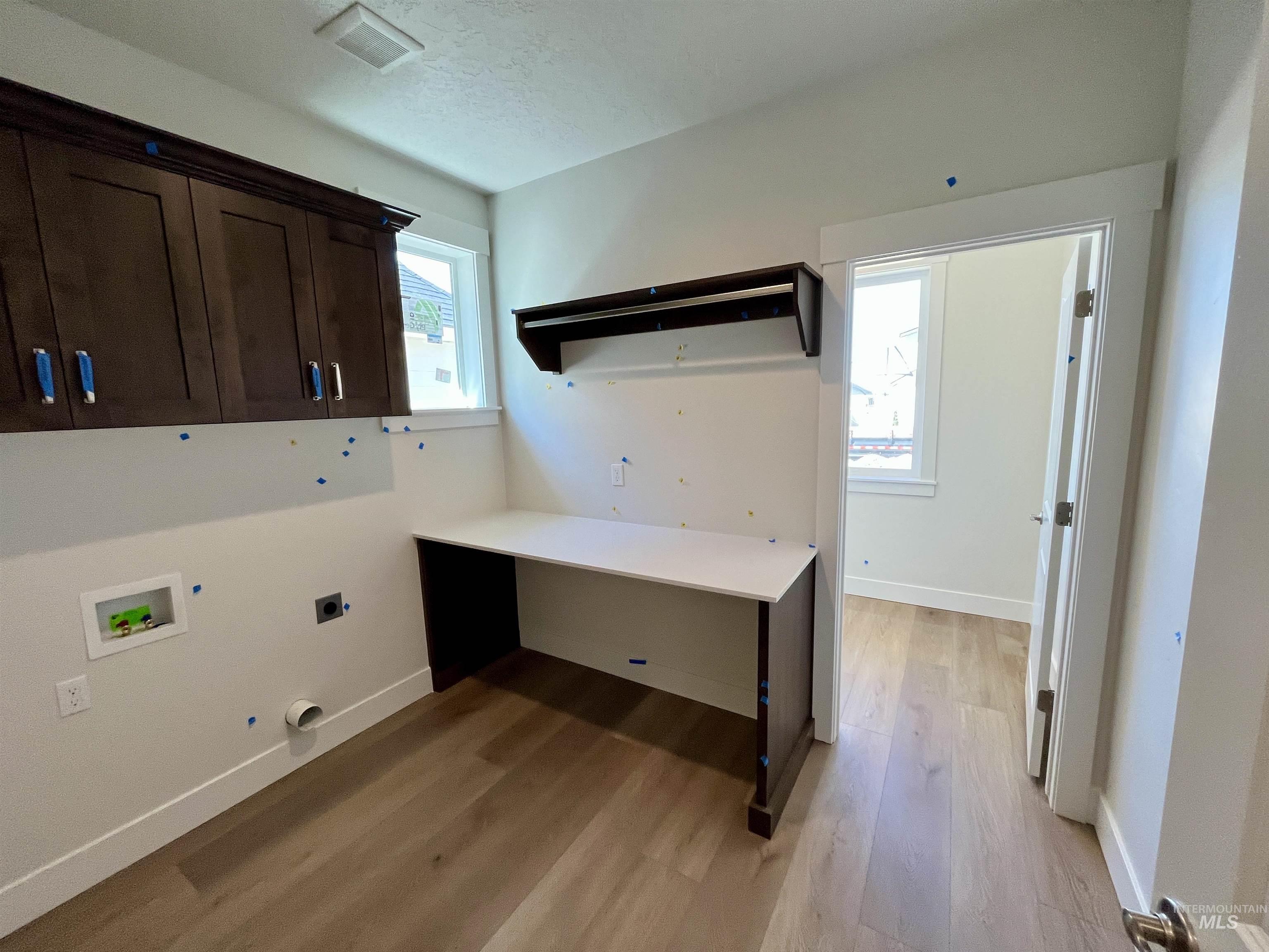 300 E Mayfield Springs Blvd, Boise, Idaho 83716, 3 Bedrooms, 2 Bathrooms, Residential For Sale, Price $459,900, 98968806