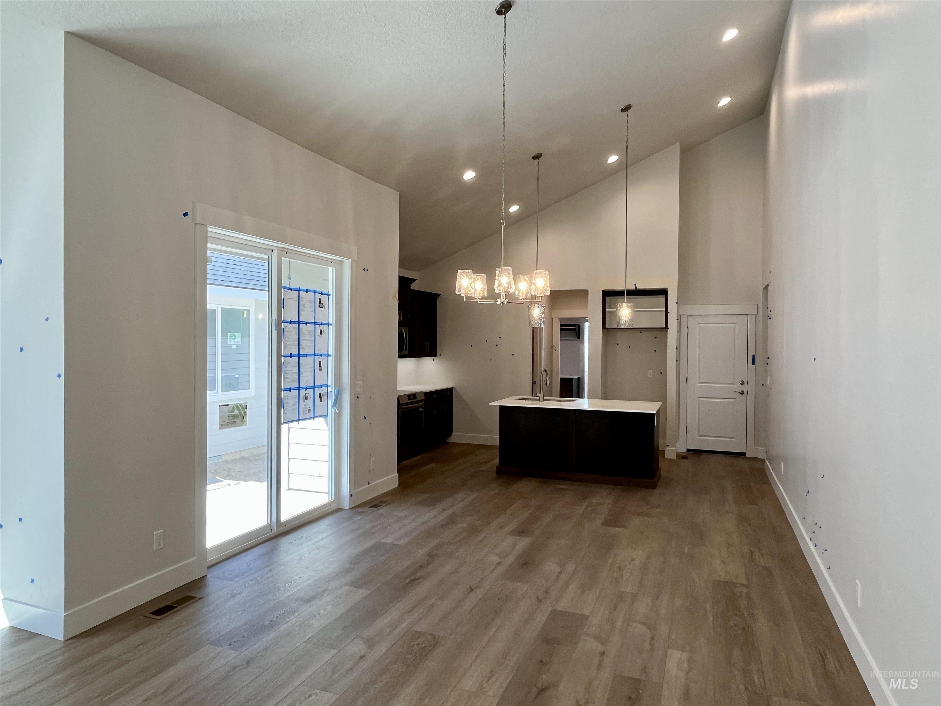 300 E Mayfield Springs Blvd, Boise, Idaho 83716, 3 Bedrooms, 2 Bathrooms, Residential For Sale, Price $459,900, 98968806