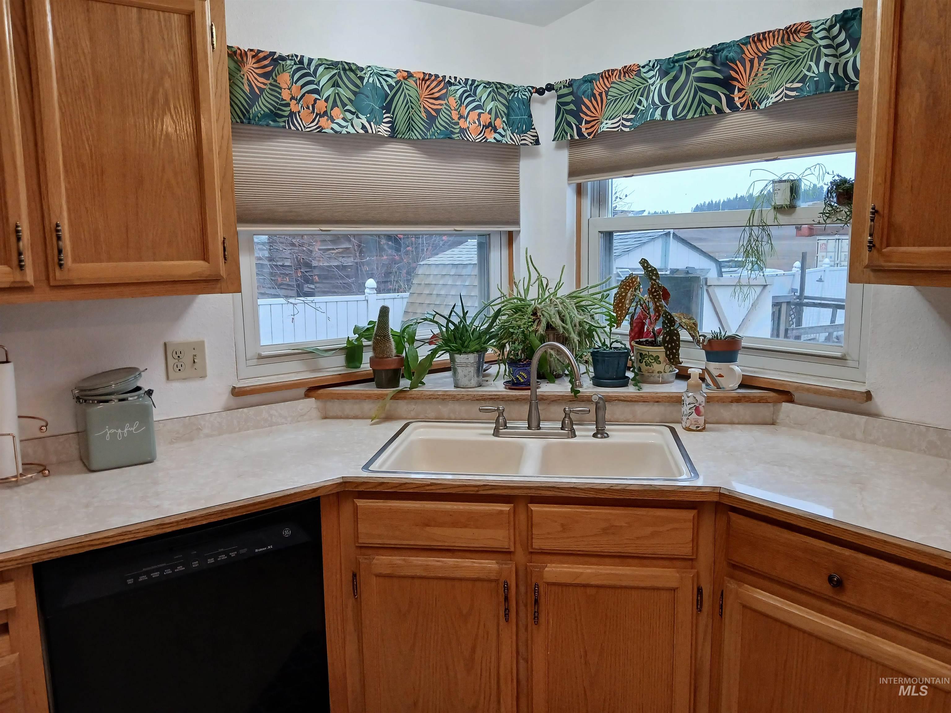 3490 Hwy 6, Princeton, Idaho 83857, 3 Bedrooms, 2 Bathrooms, Residential For Sale, Price $319,000,MLS 98968822