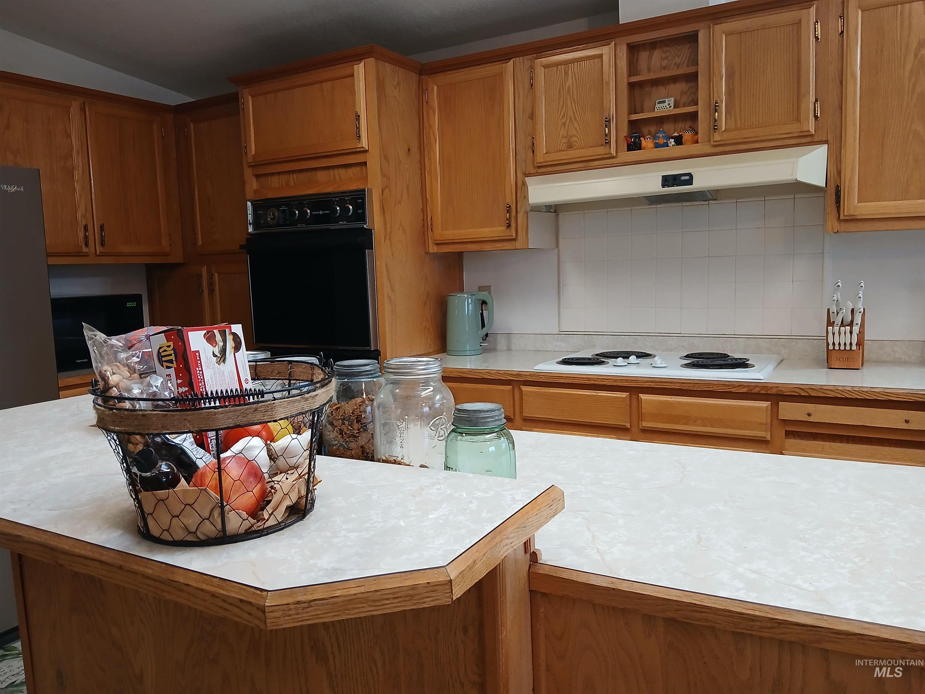 3490 Hwy 6, Princeton, Idaho 83857, 3 Bedrooms, 2 Bathrooms, Residential For Sale, Price $319,000,MLS 98968822