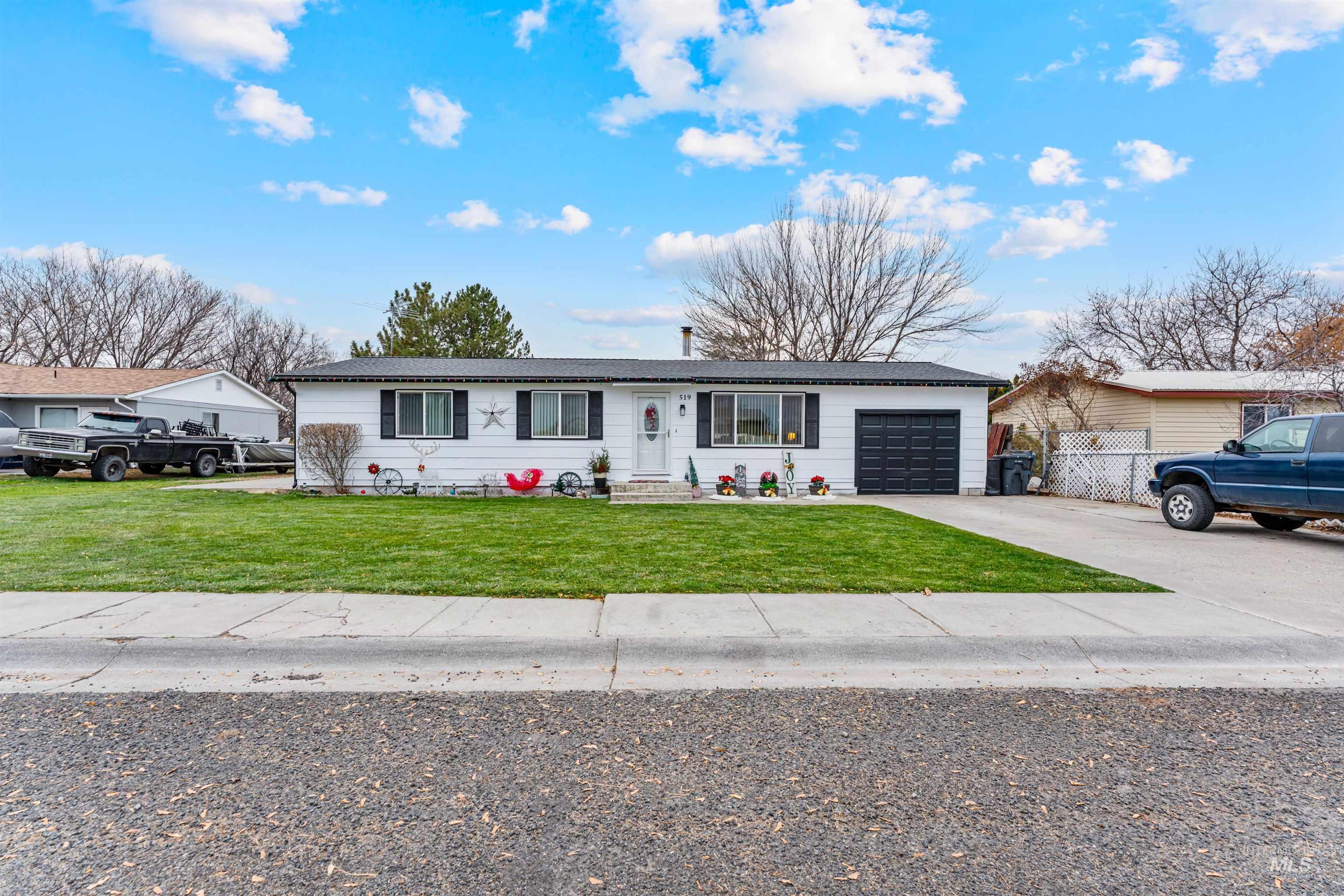 519 Wiseman, Hansen, Idaho 83338, 3 Bedrooms, 1 Bathroom, Residential For Sale, Price $265,000,MLS 98968823