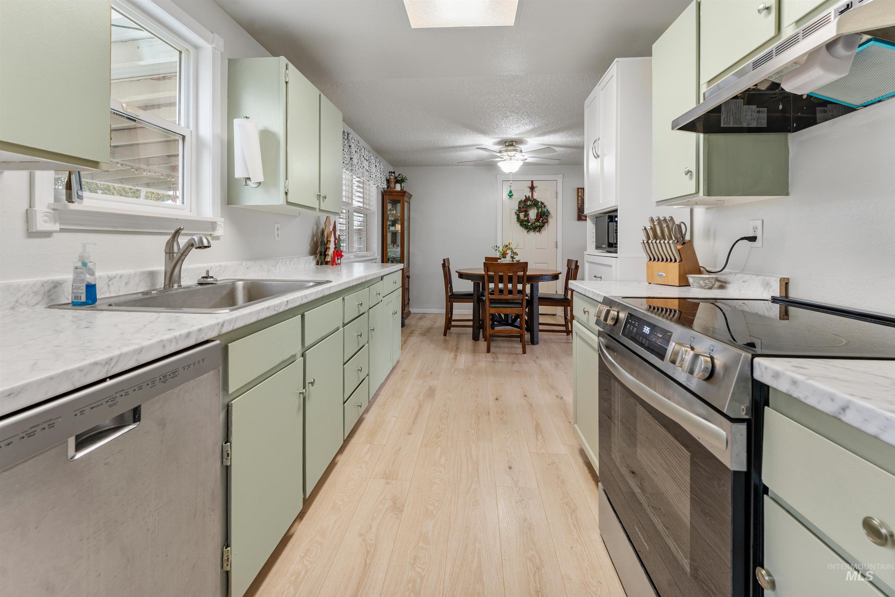 519 Wiseman, Hansen, Idaho 83338, 3 Bedrooms, 1 Bathroom, Residential For Sale, Price $265,000,MLS 98968823