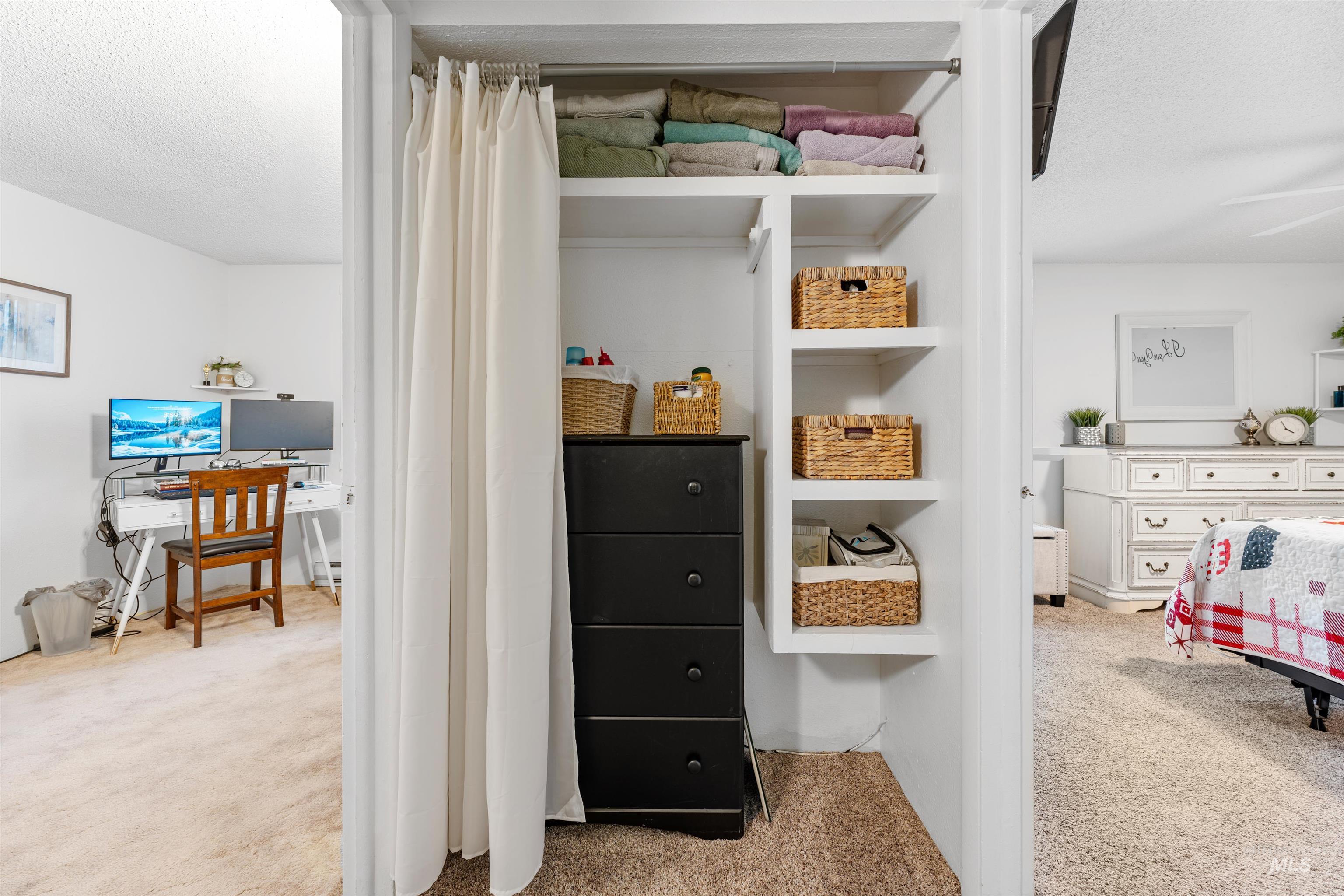 519 Wiseman, Hansen, Idaho 83338, 3 Bedrooms, 1 Bathroom, Residential For Sale, Price $265,000,MLS 98968823