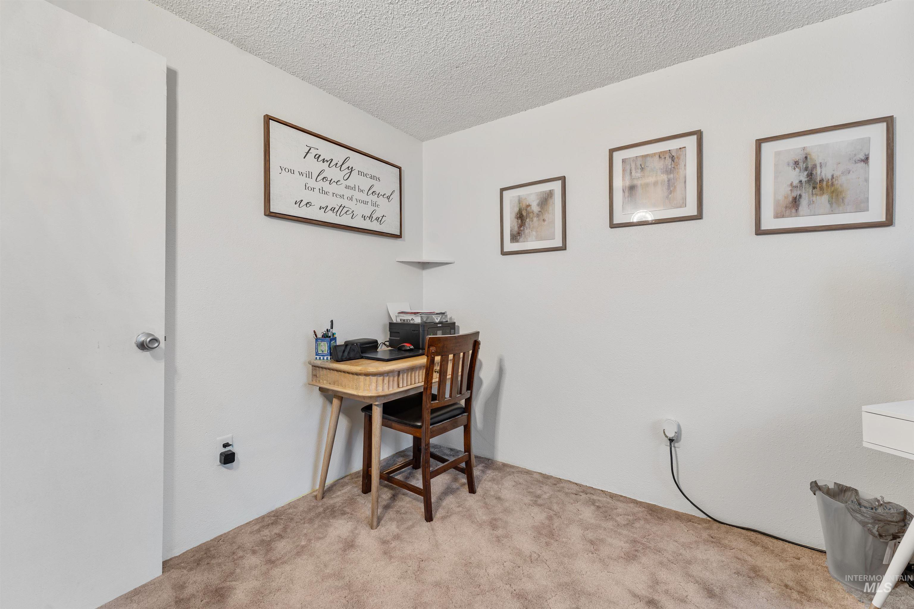 519 Wiseman, Hansen, Idaho 83338, 3 Bedrooms, 1 Bathroom, Residential For Sale, Price $265,000,MLS 98968823