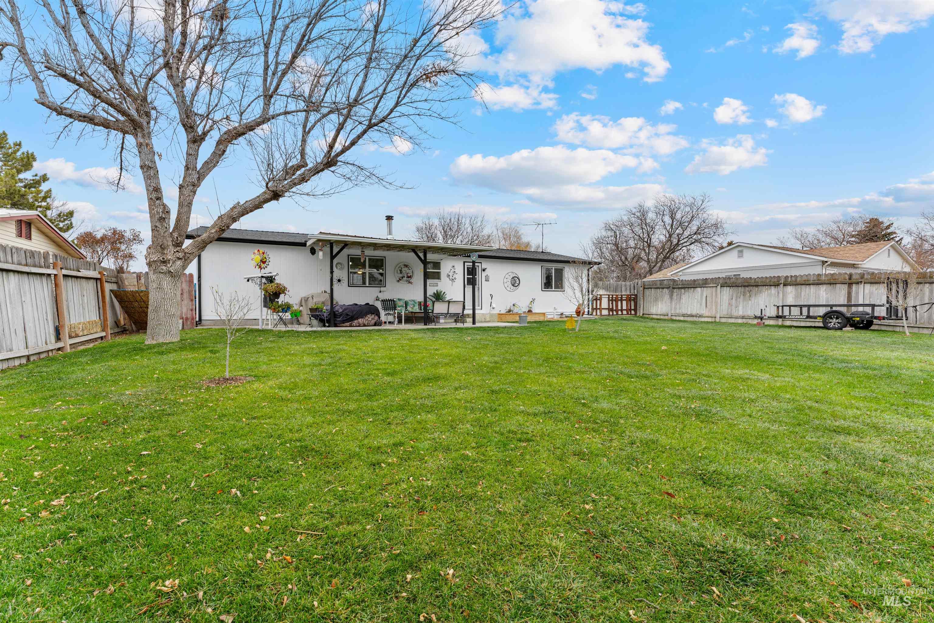 519 Wiseman, Hansen, Idaho 83338, 3 Bedrooms, 1 Bathroom, Residential For Sale, Price $265,000,MLS 98968823